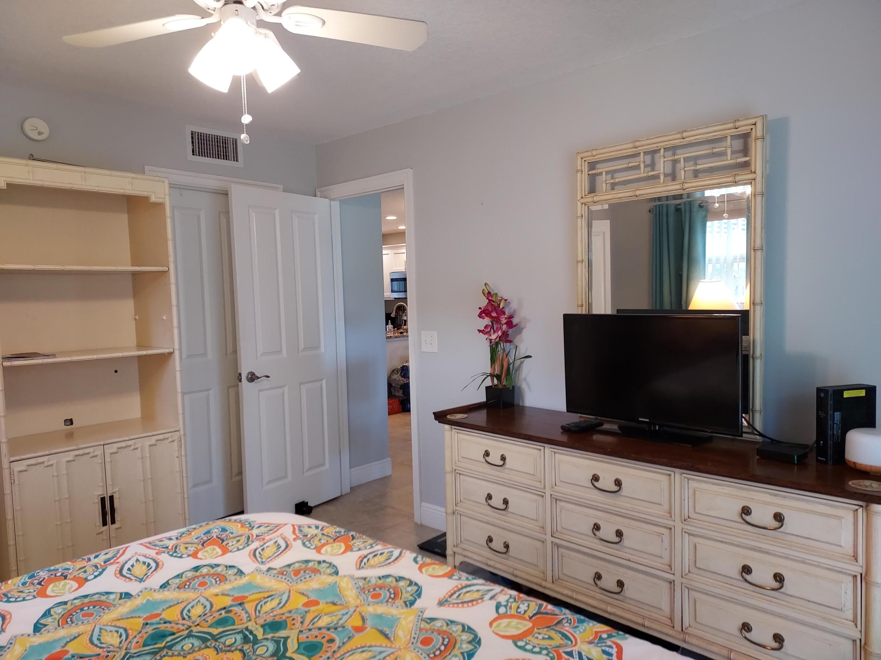 VILLAS ON THE GREEN CONDO - Residential Lease