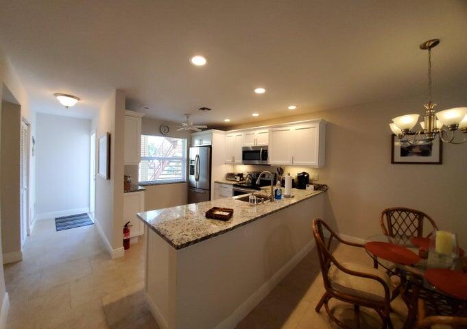 VILLAS ON THE GREEN CONDO - Residential Lease