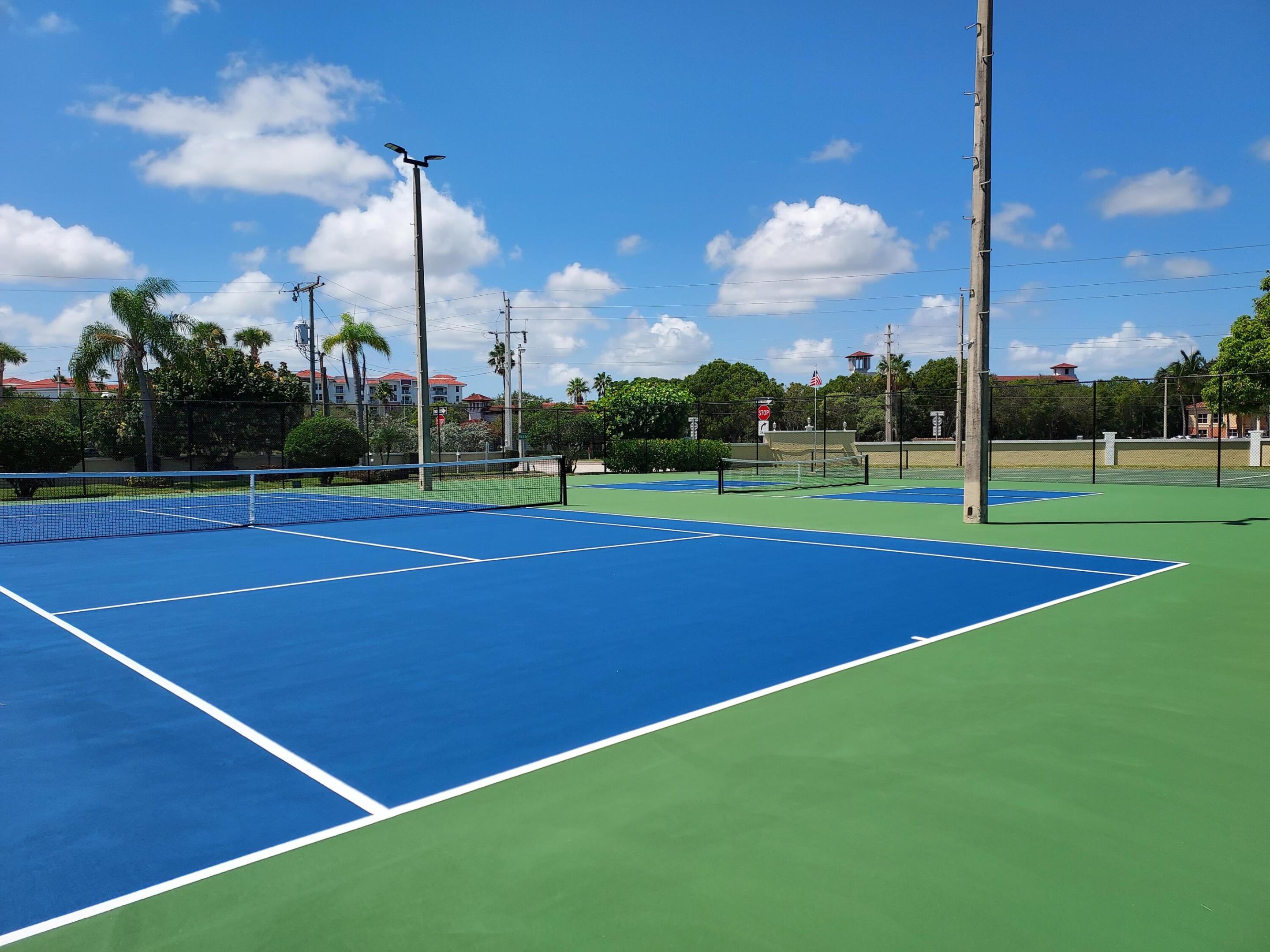 VILLAS ON THE GREEN CONDO - Residential Lease