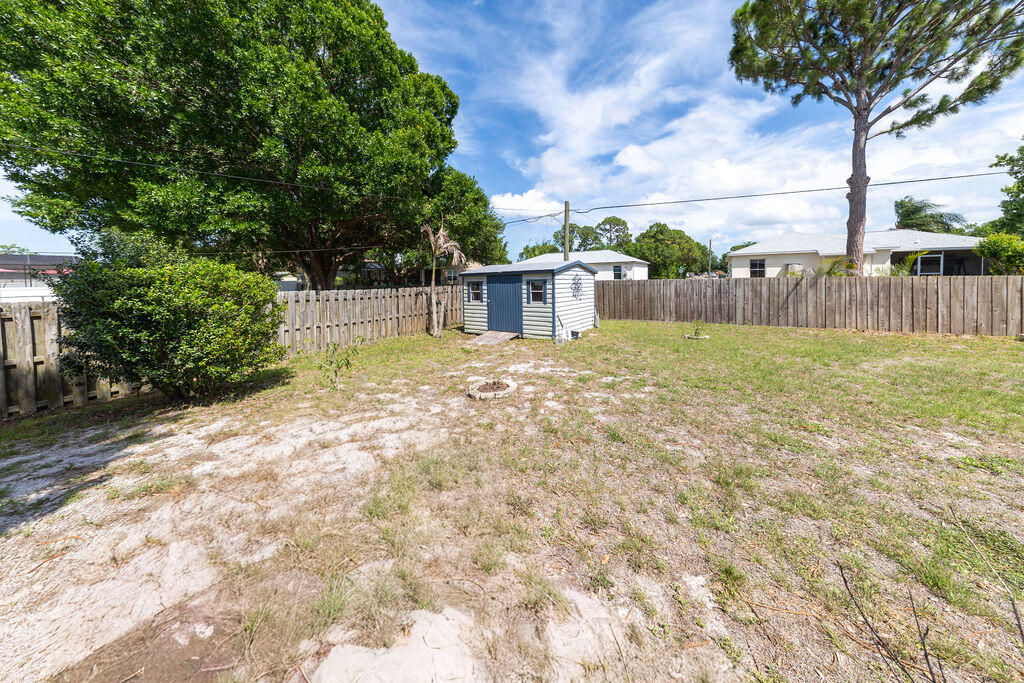 SEBASTIAN HIGHLANDS UNIT 10 - Residential