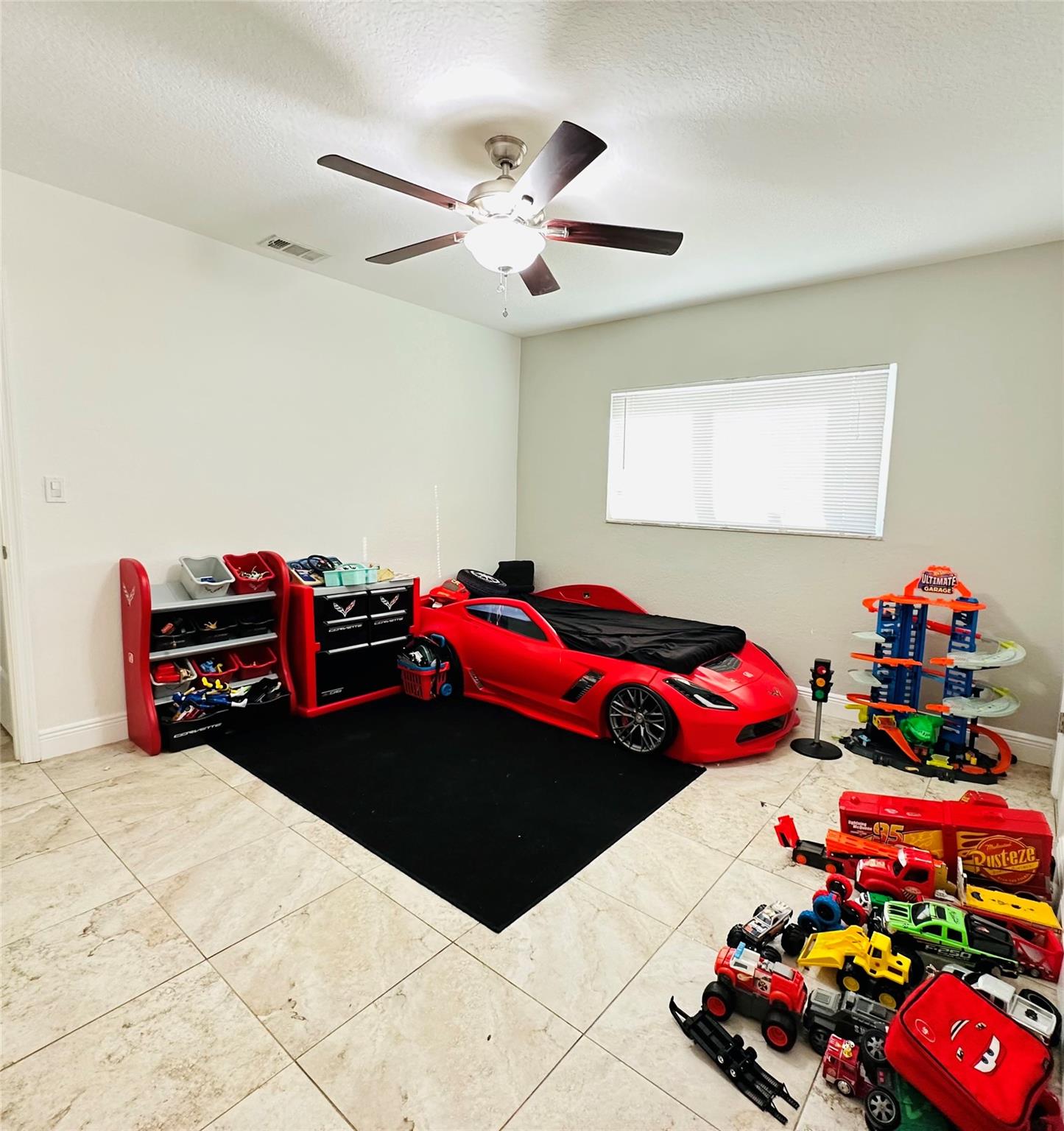 Forest Hills 72-47 B - Residential