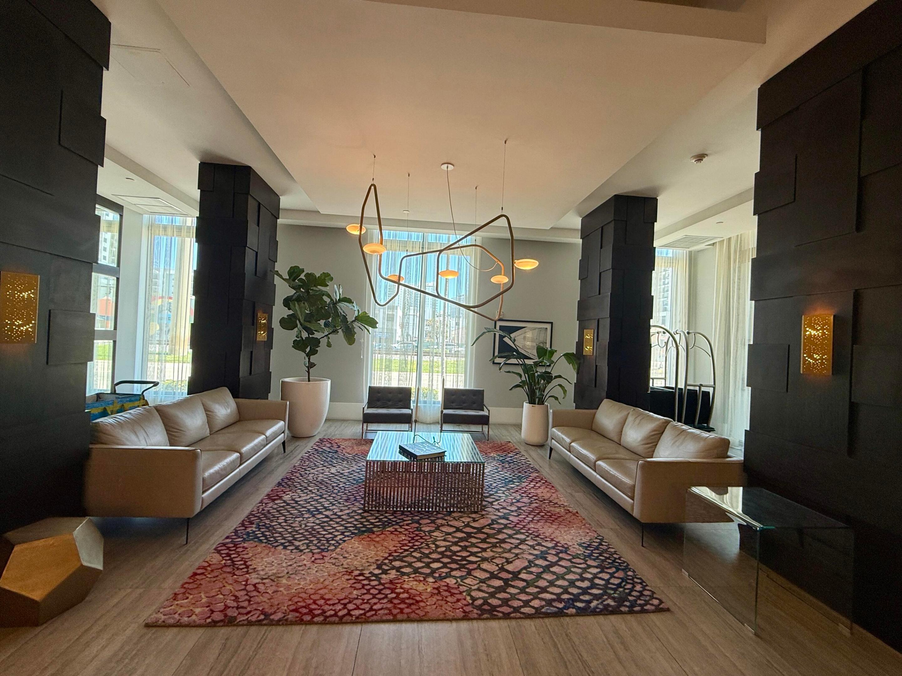 HOLLYWOOD STATION RES CONDO - Residential Lease