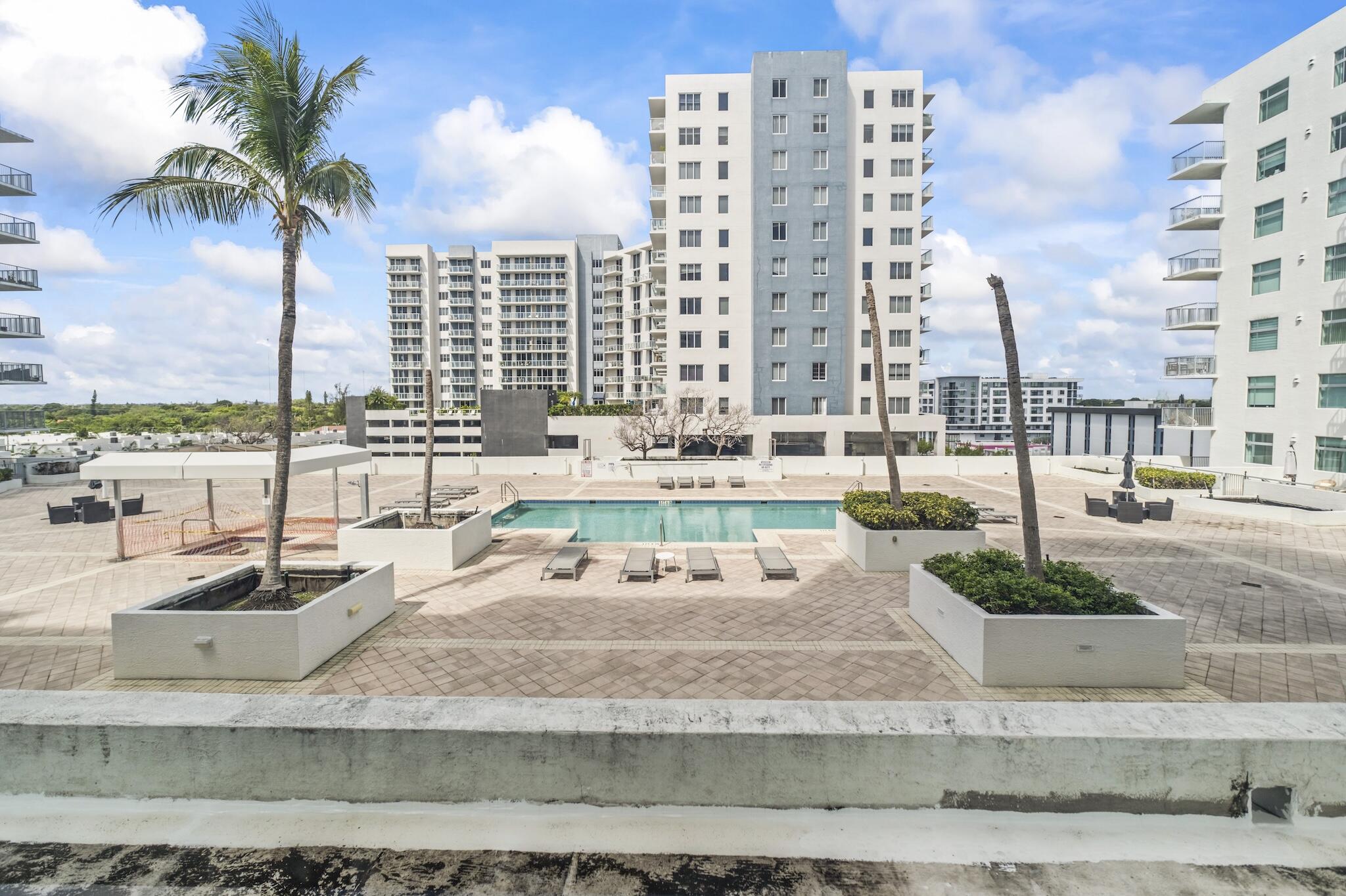 HOLLYWOOD STATION RES CONDO - Residential Lease