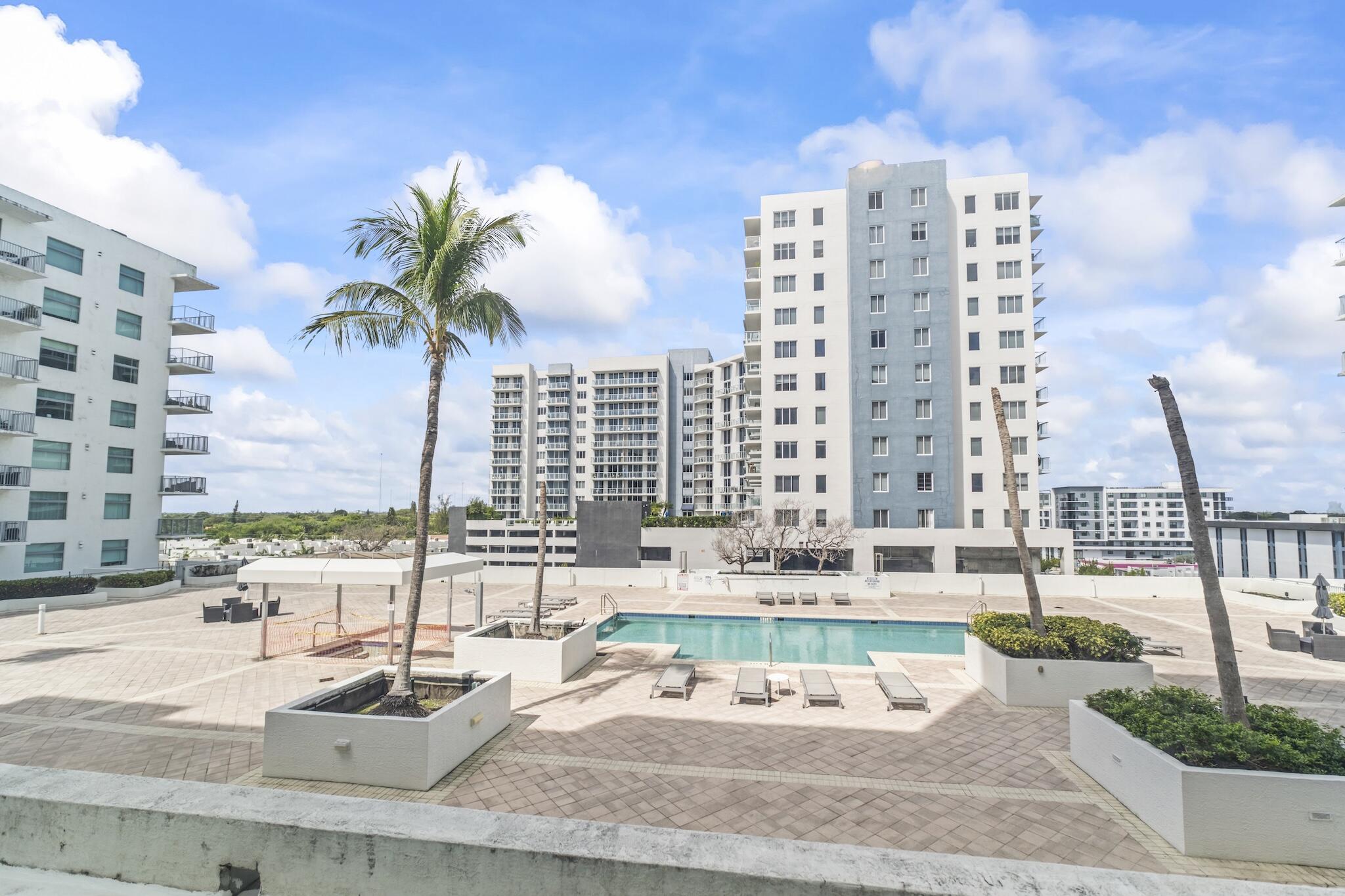 HOLLYWOOD STATION RES CONDO - Residential Lease