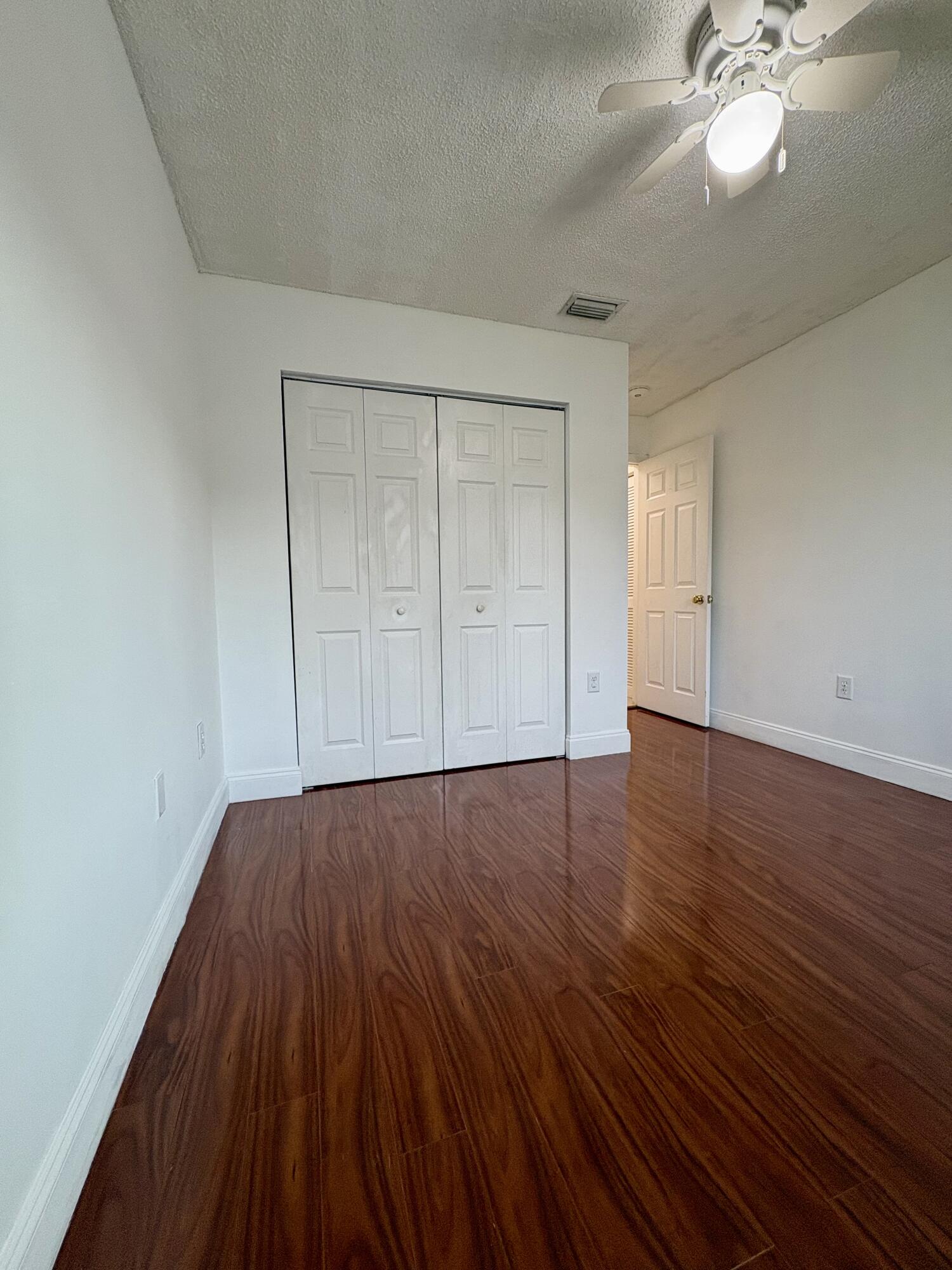ADVENTURE HOMES - Residential Lease