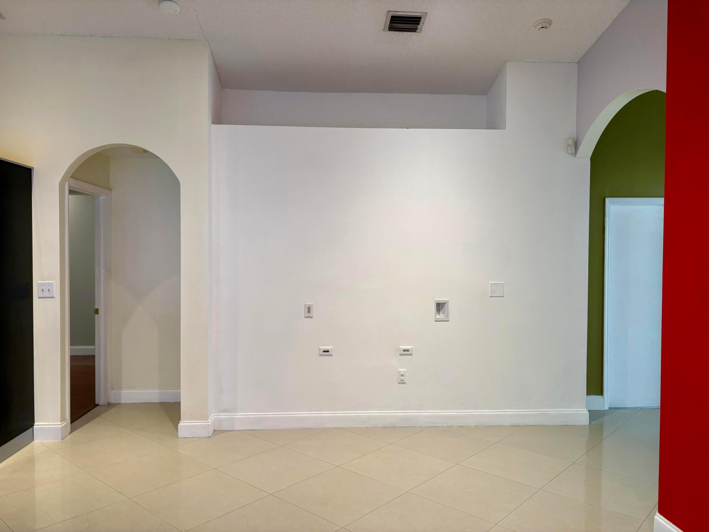 ADVENTURE HOMES - Residential Lease