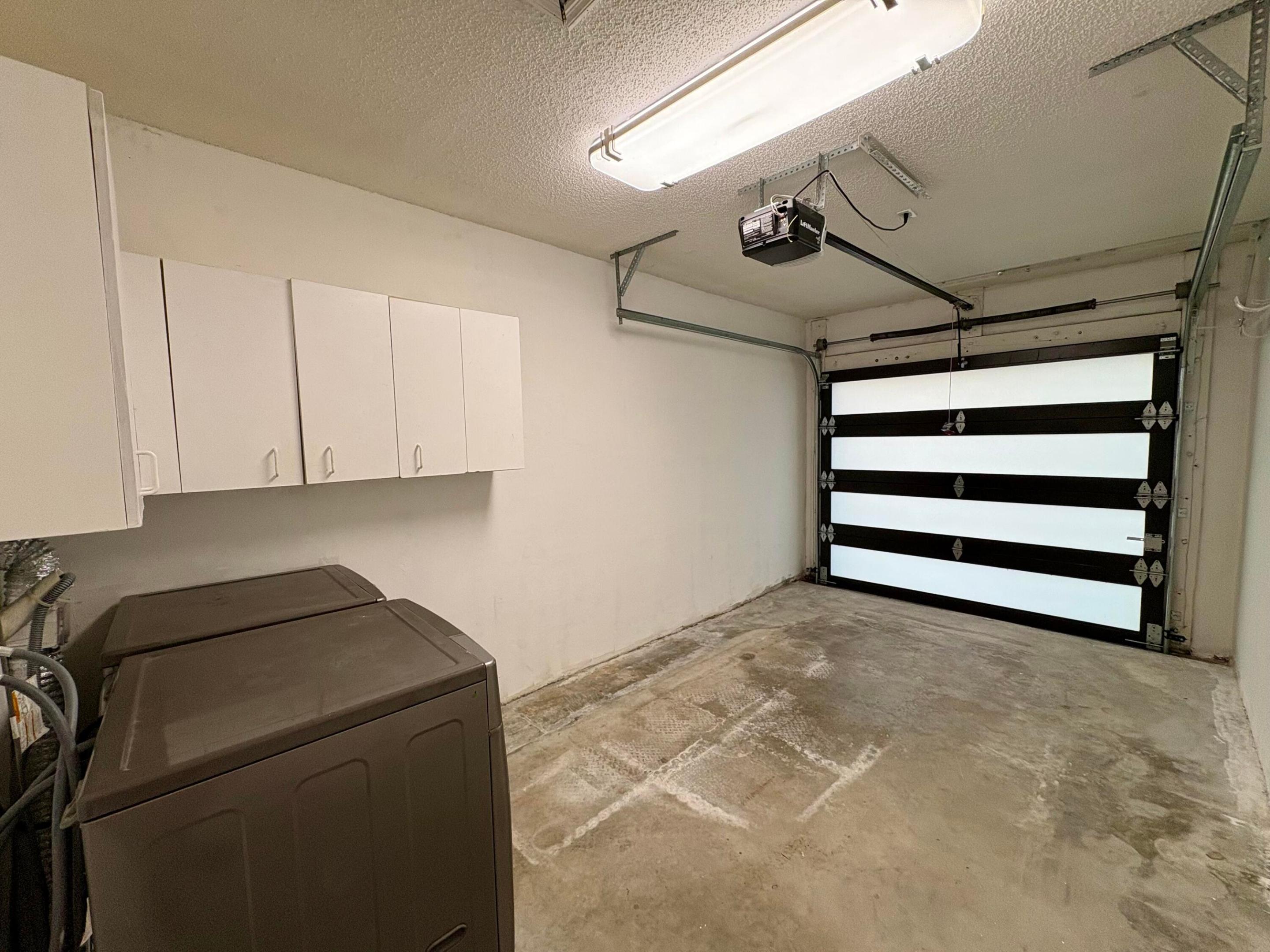 ADVENTURE HOMES - Residential Lease
