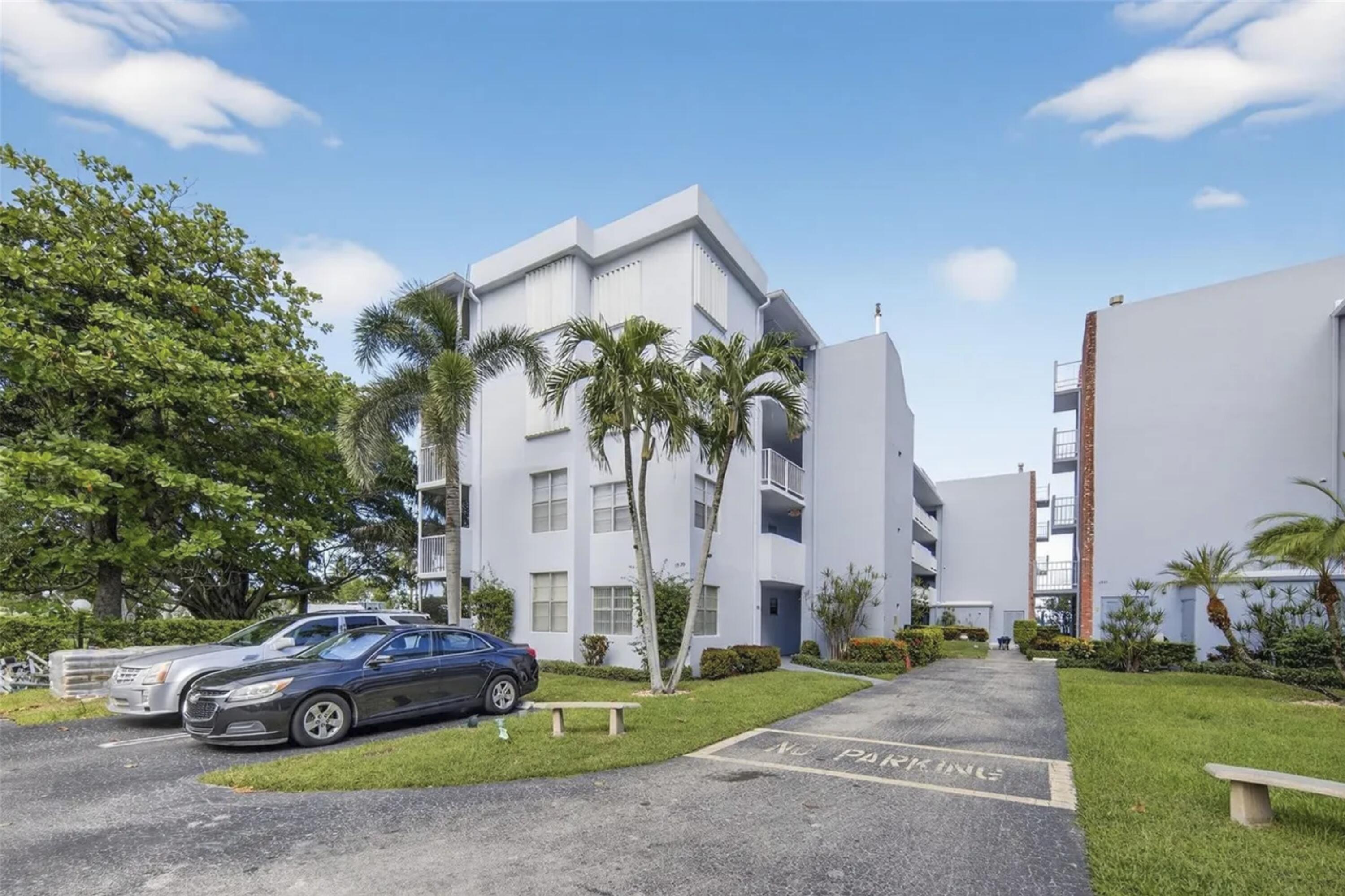 SEACREST VILLAS CONDO - Residential