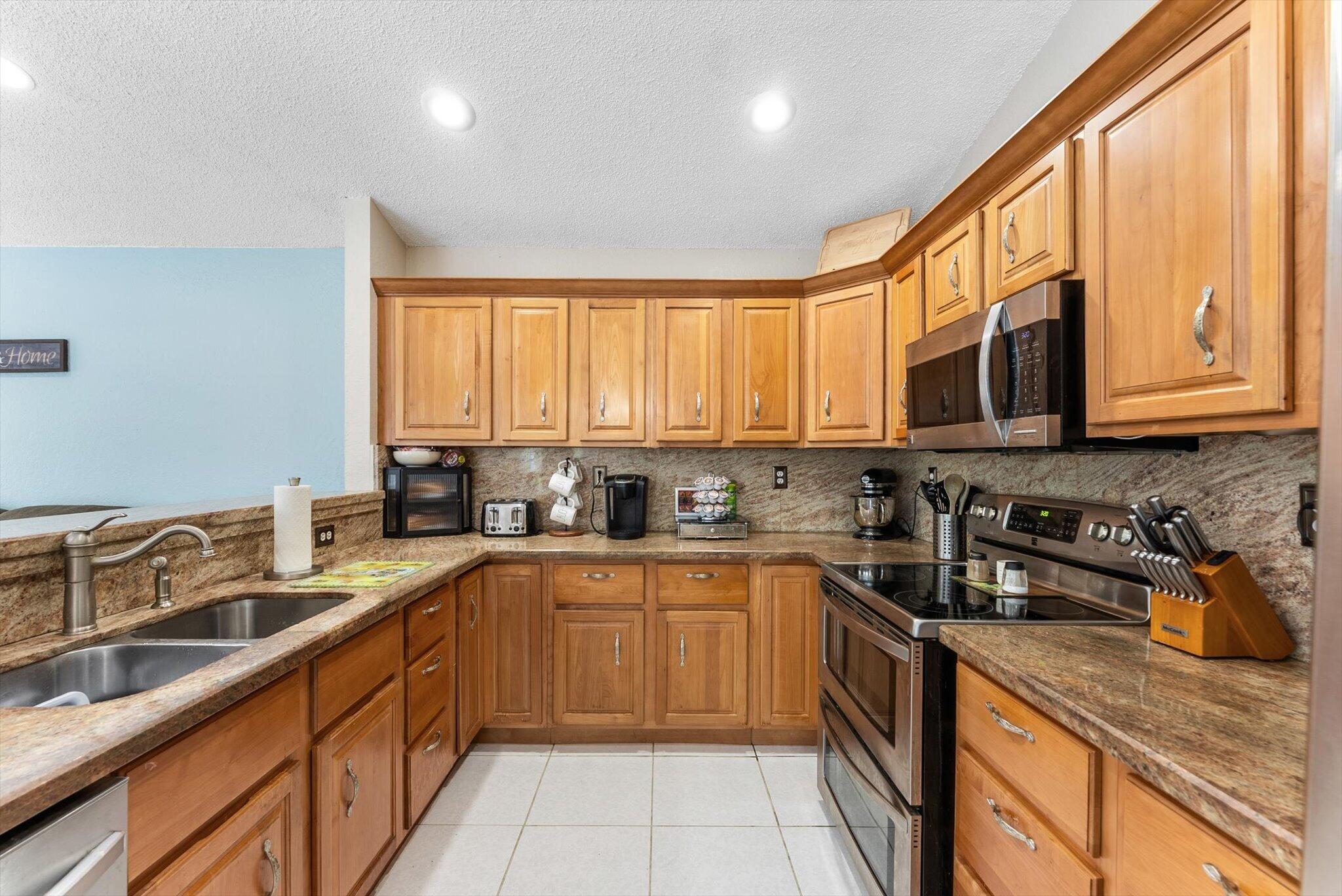 BROOKSIDE - Residential