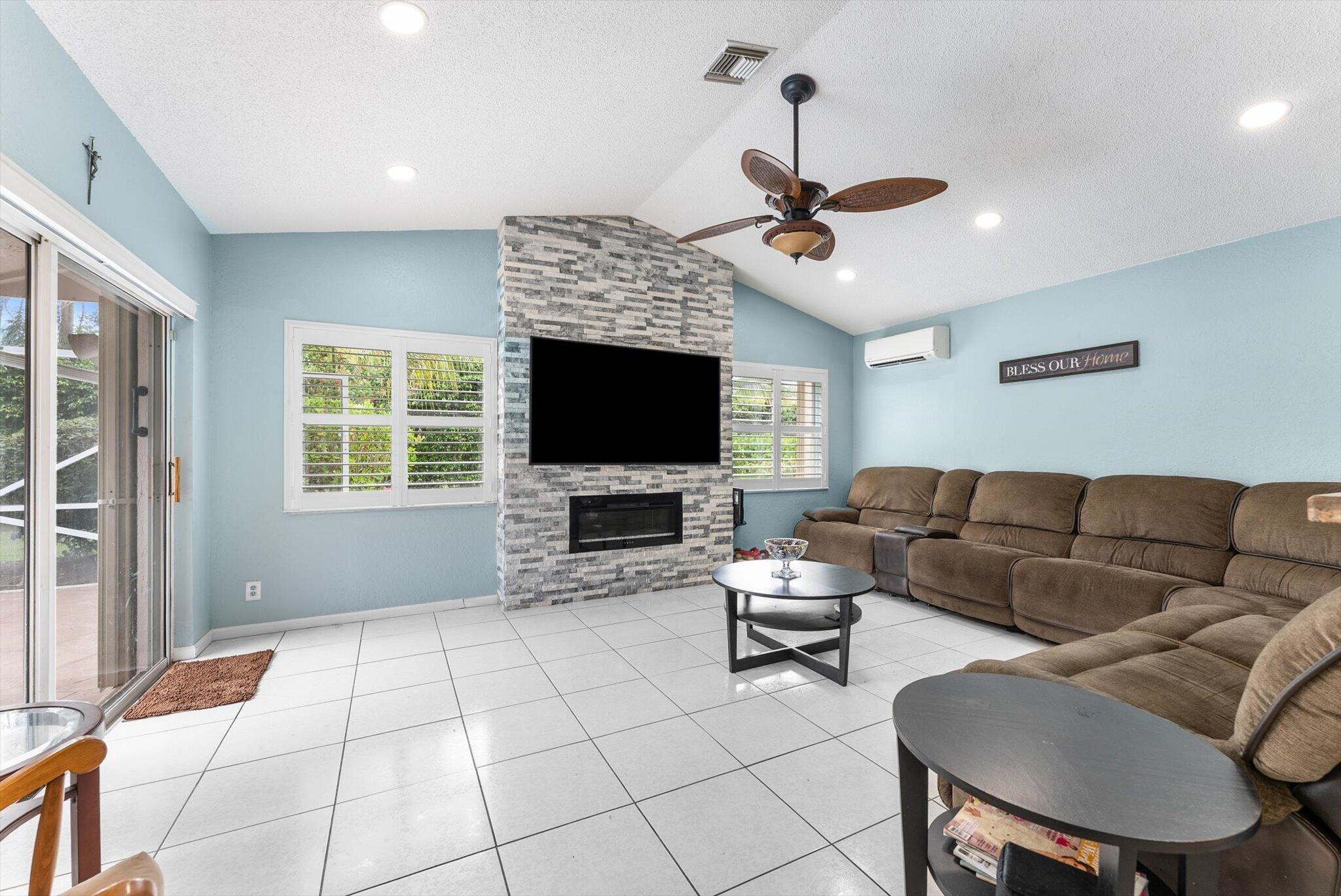 BROOKSIDE - Residential
