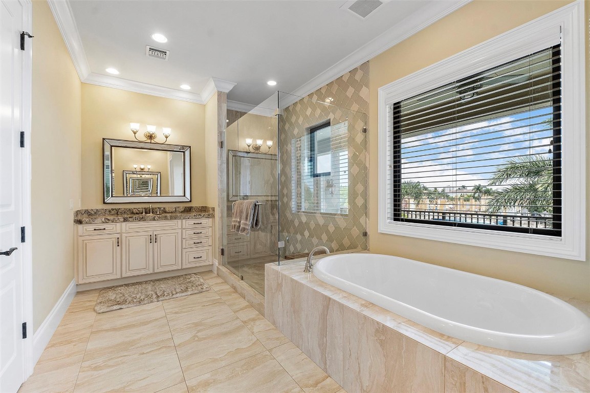 Lighthouse Point 6th Sec - Residential