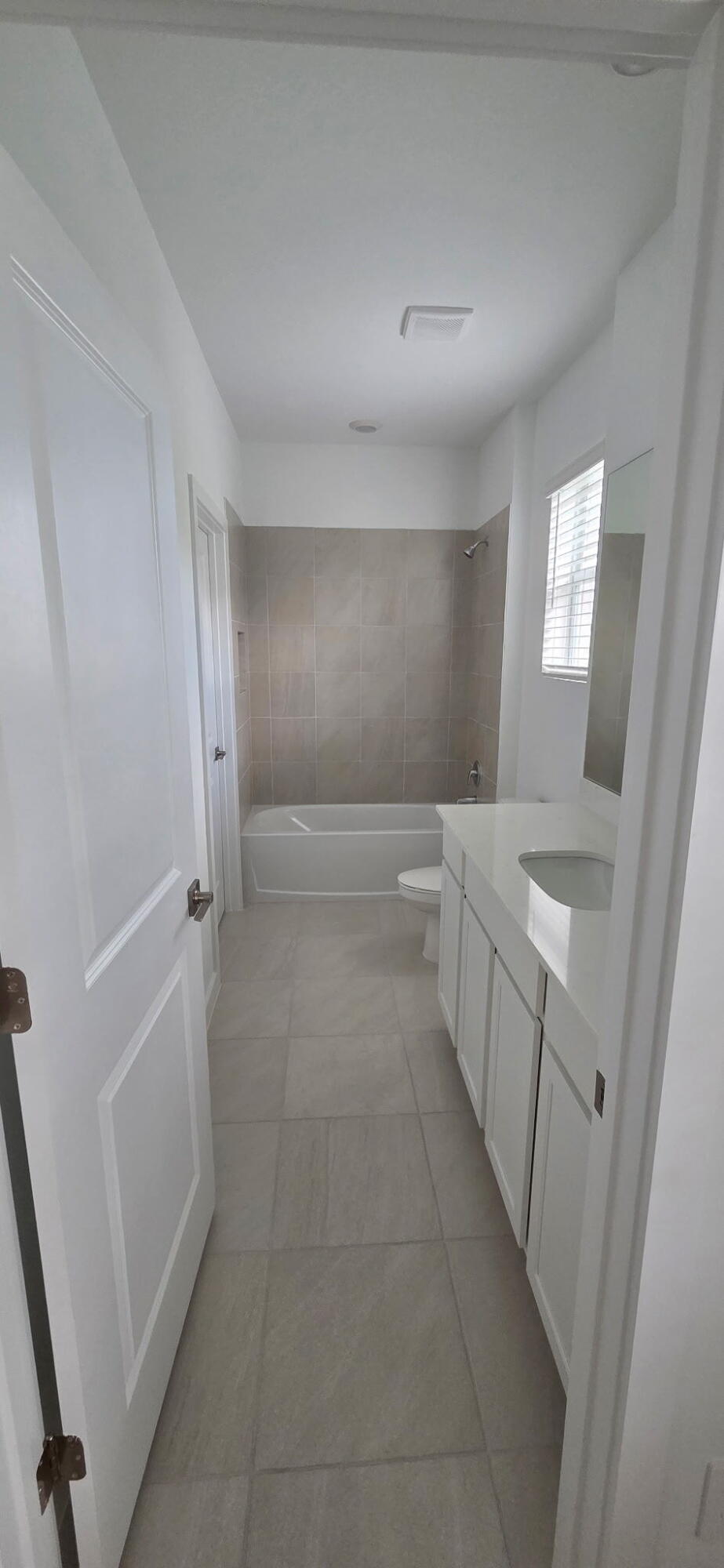 LAKESIDE LANDING - Residential Lease