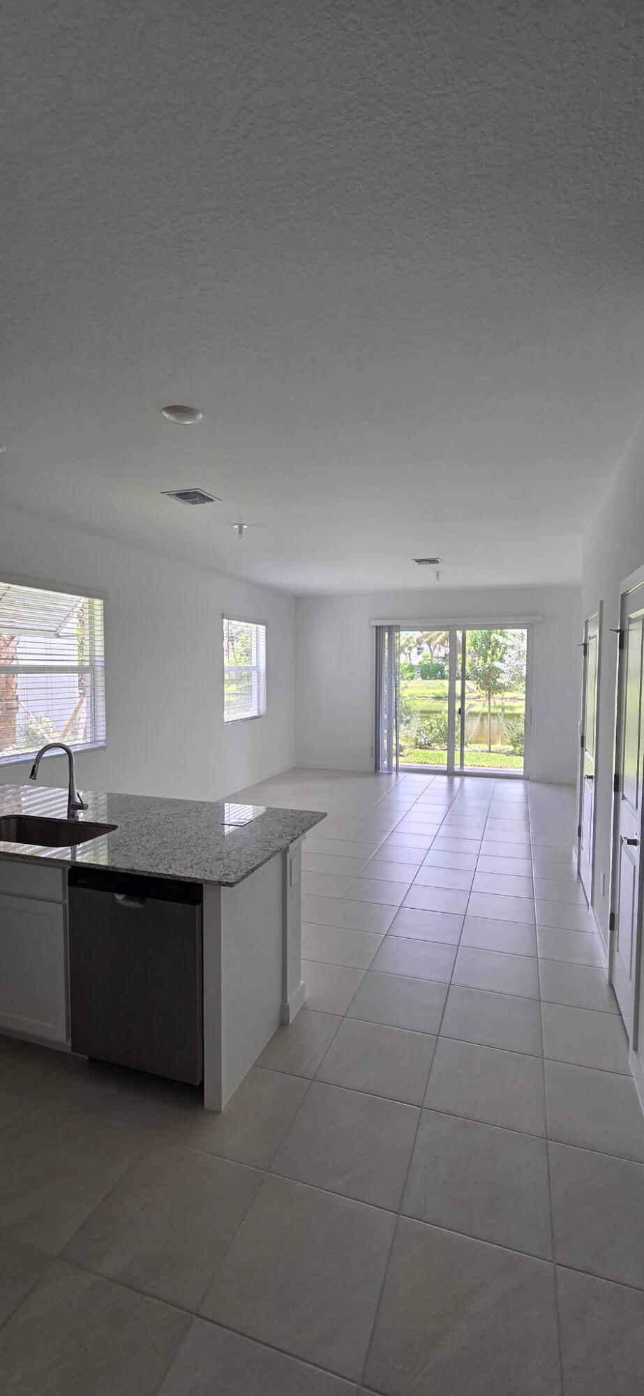 LAKESIDE LANDING - Residential Lease