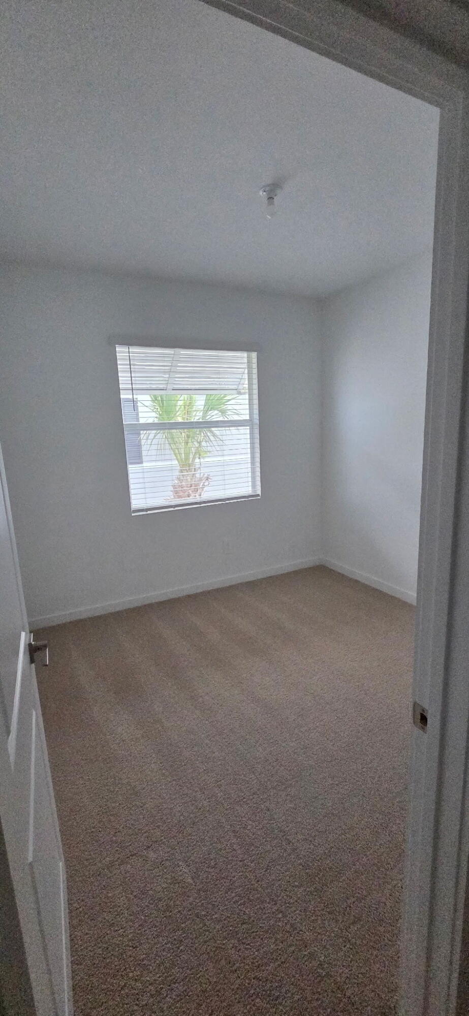 LAKESIDE LANDING - Residential Lease