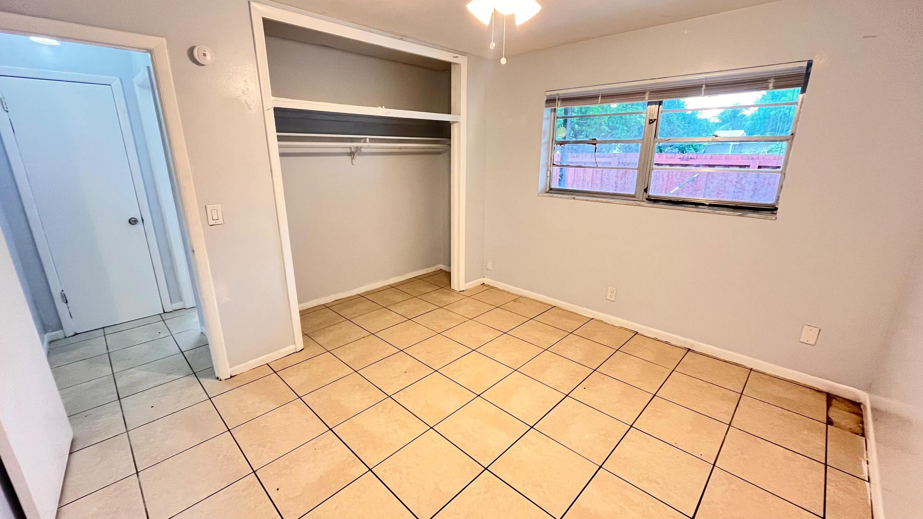 CROWN COURT INC COND DECL IN - Residential Lease