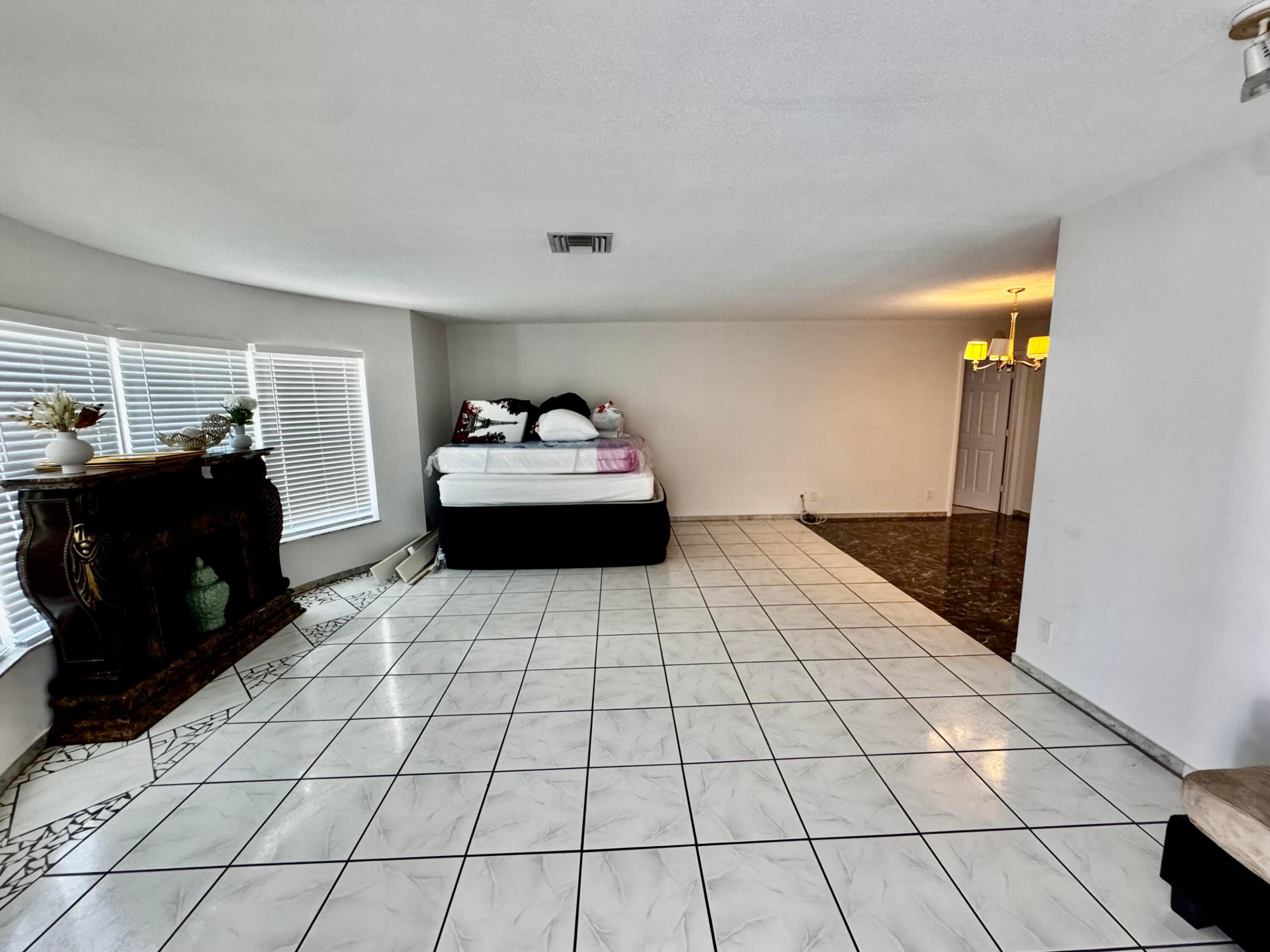 MARGATE SHORES 4TH ADD - Residential