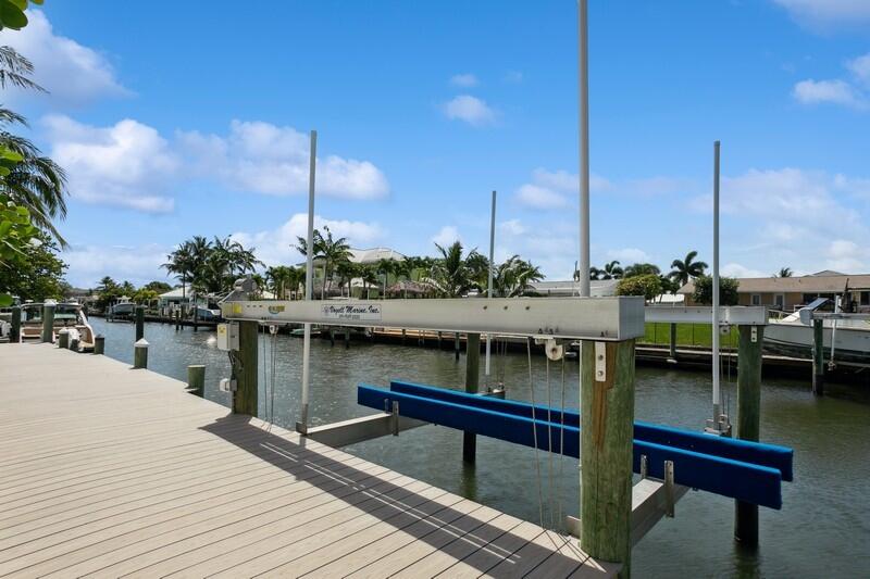 NORTH PALM BEACH VILLAGE OF 2 - Residential