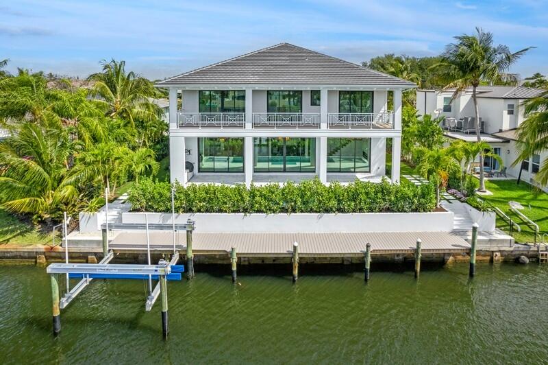 NORTH PALM BEACH VILLAGE OF 2 - Residential
