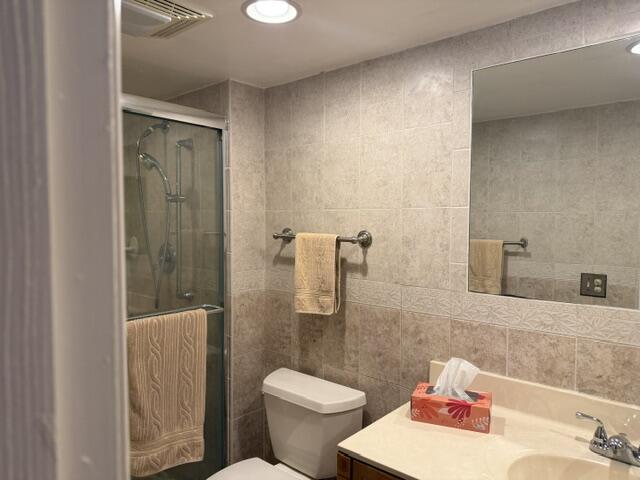OAKRIDGE D CONDO - Residential
