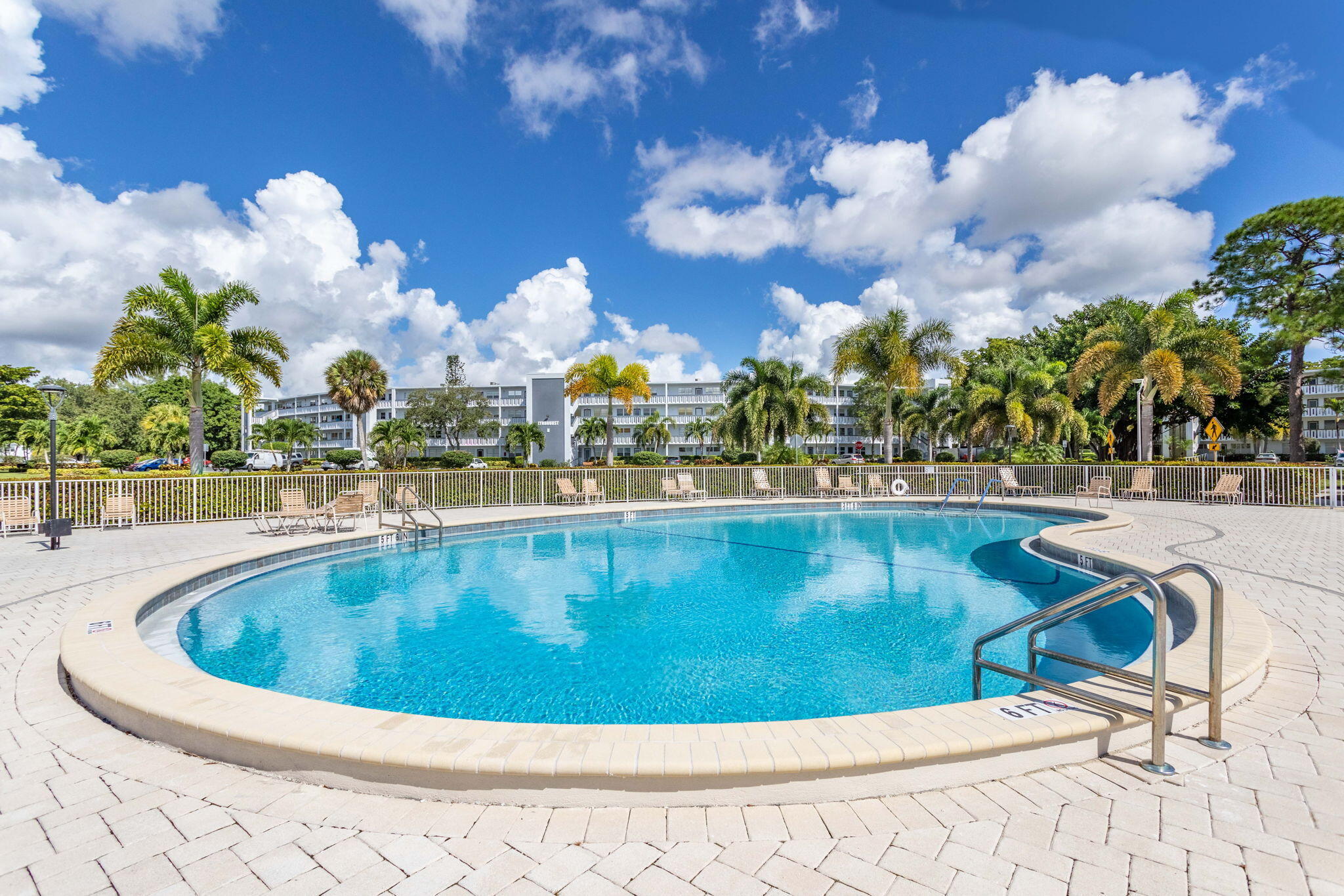 OAKRIDGE D CONDO - Residential