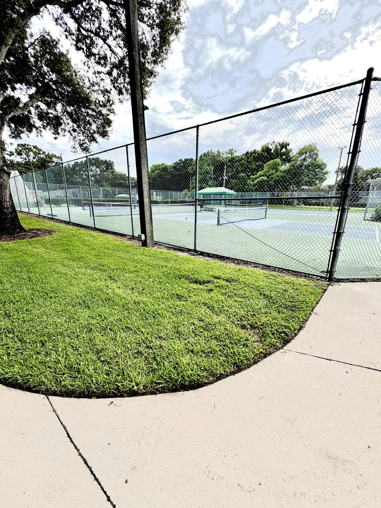 GLENWOOD TWNHS - Residential