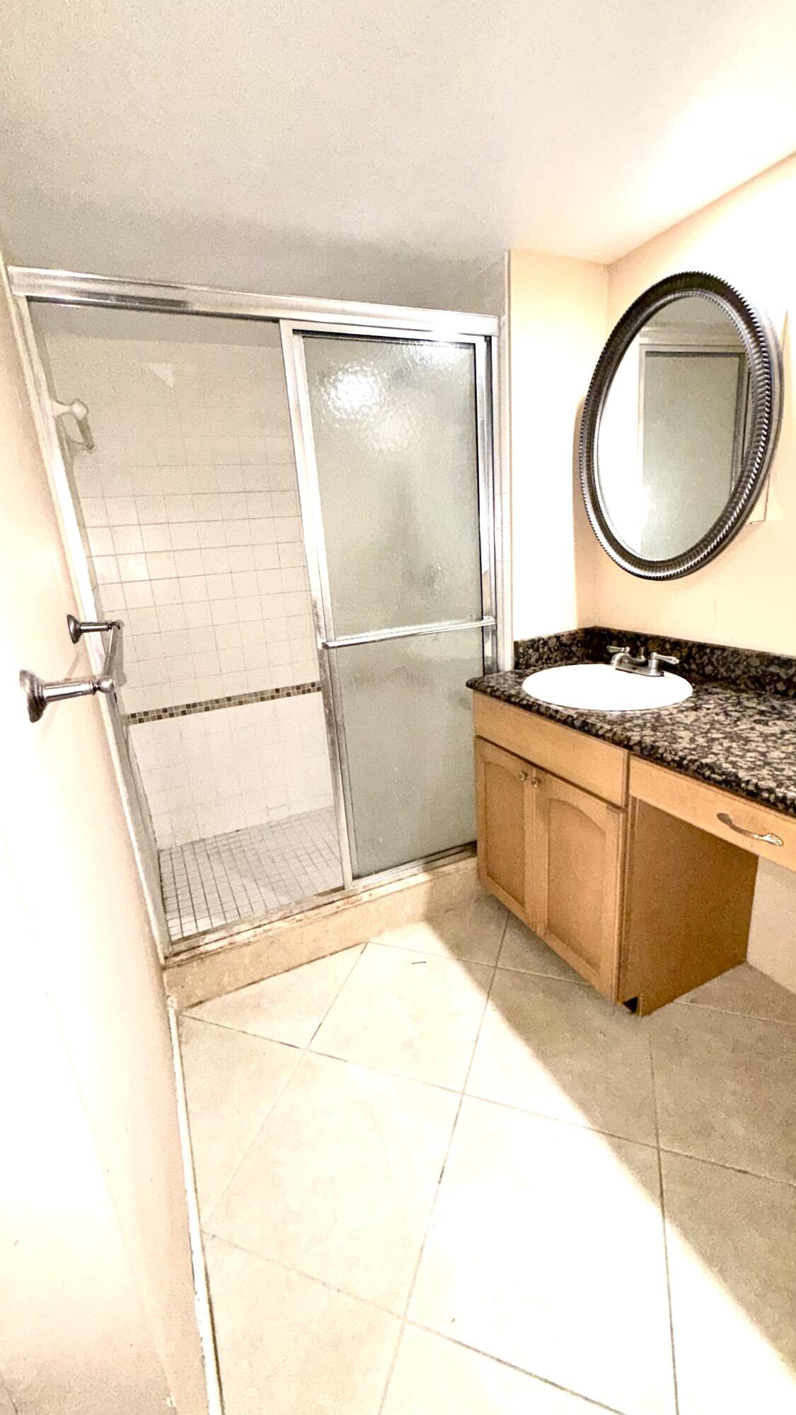 GLENWOOD TWNHS - Residential