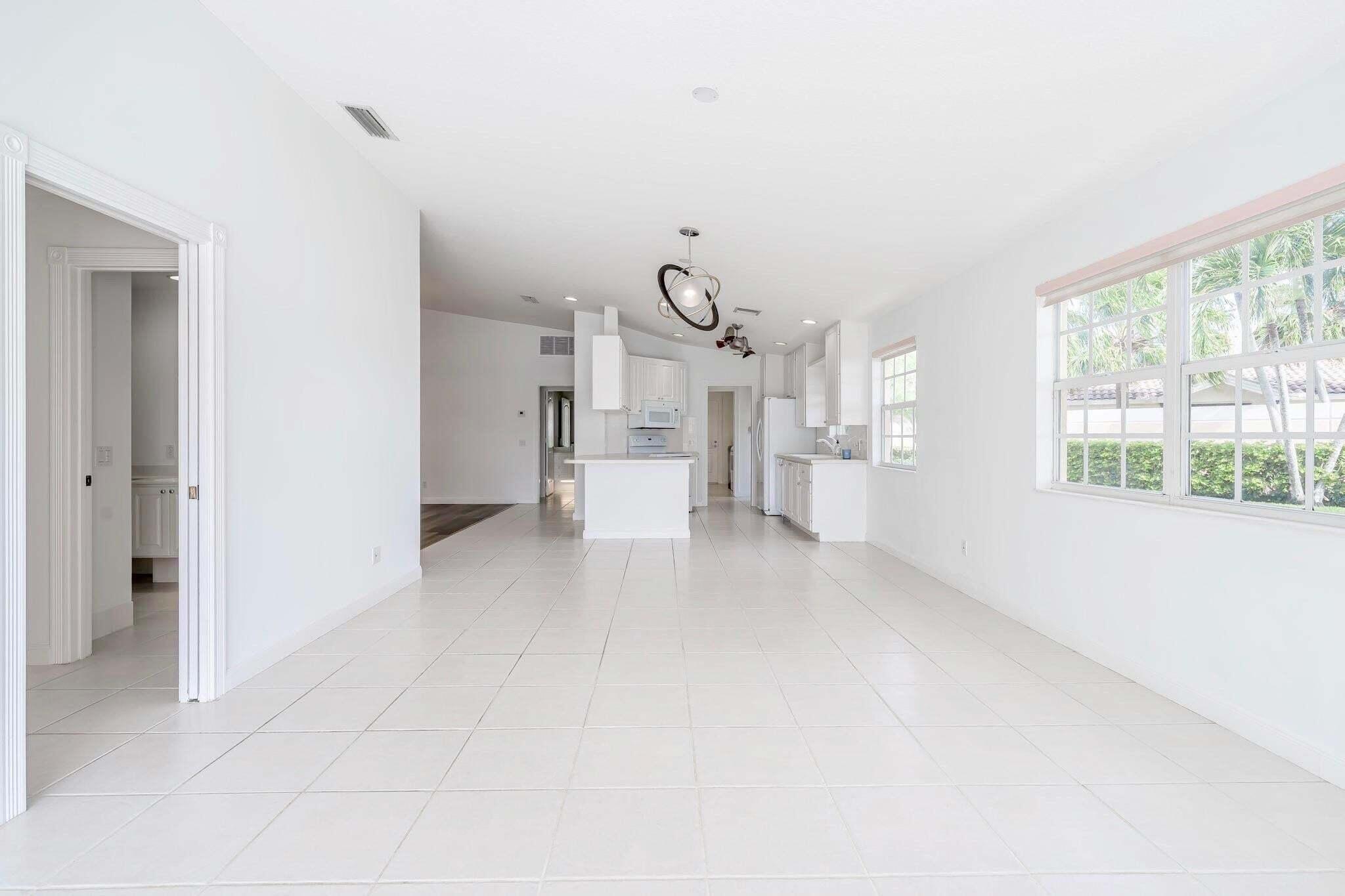 VILLAGEWALK OF WELLINGTON 3A - Residential Lease