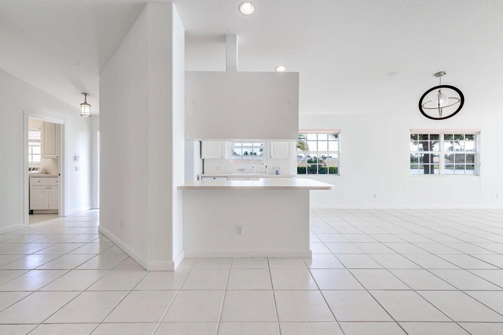 VILLAGEWALK OF WELLINGTON 3A - Residential Lease