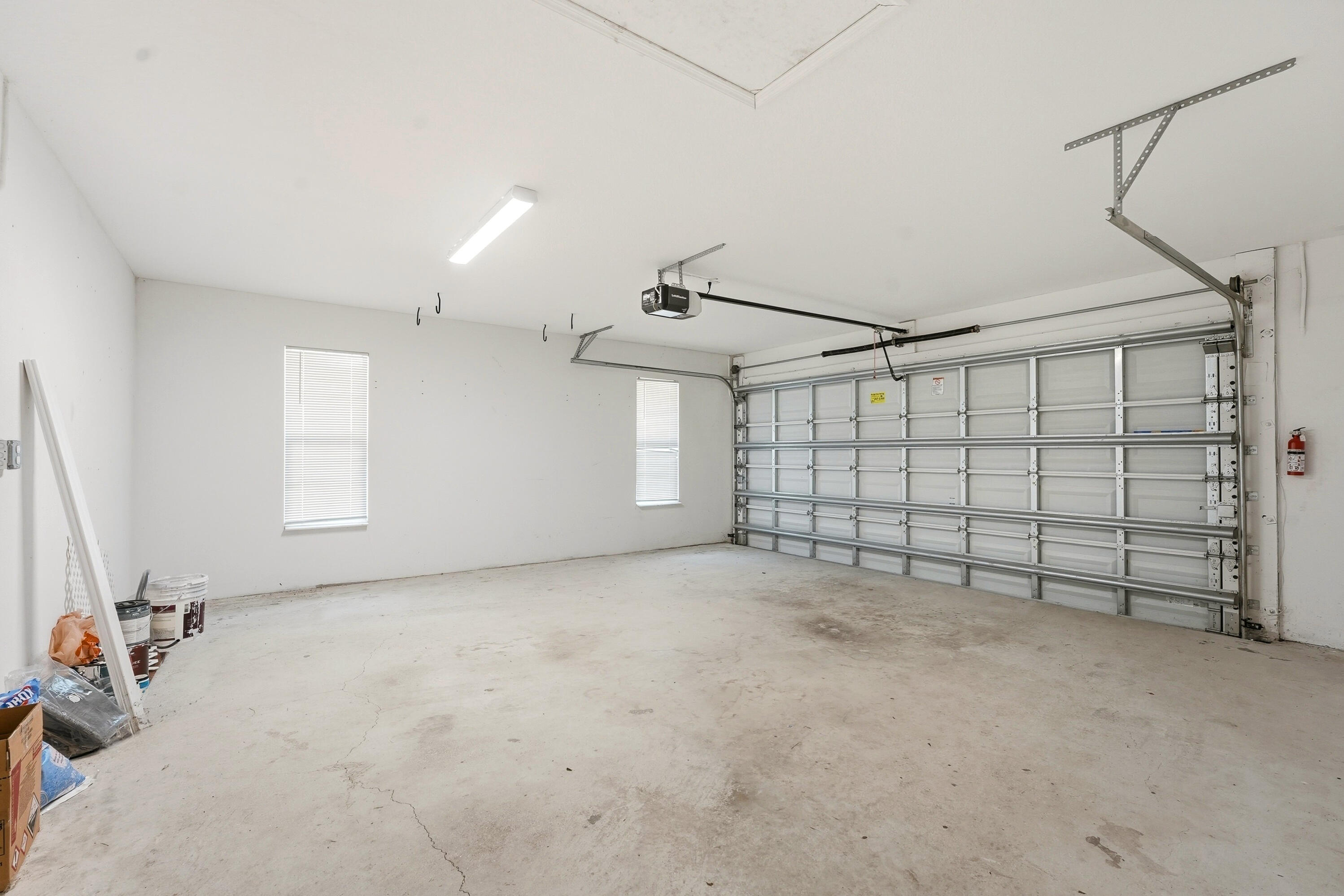 PORT ST LUCIE SECTION 33 - Residential Lease