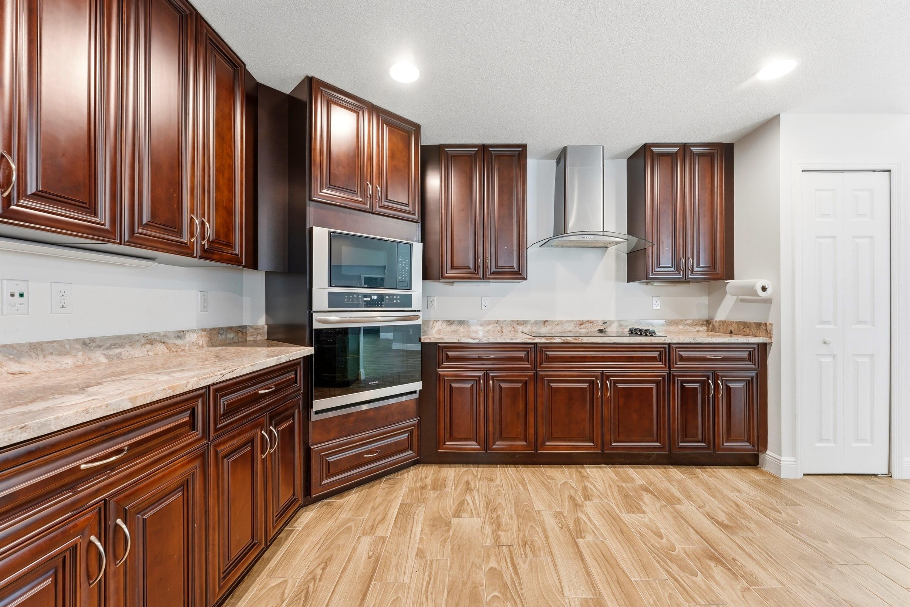 PORT ST LUCIE SECTION 33 - Residential Lease