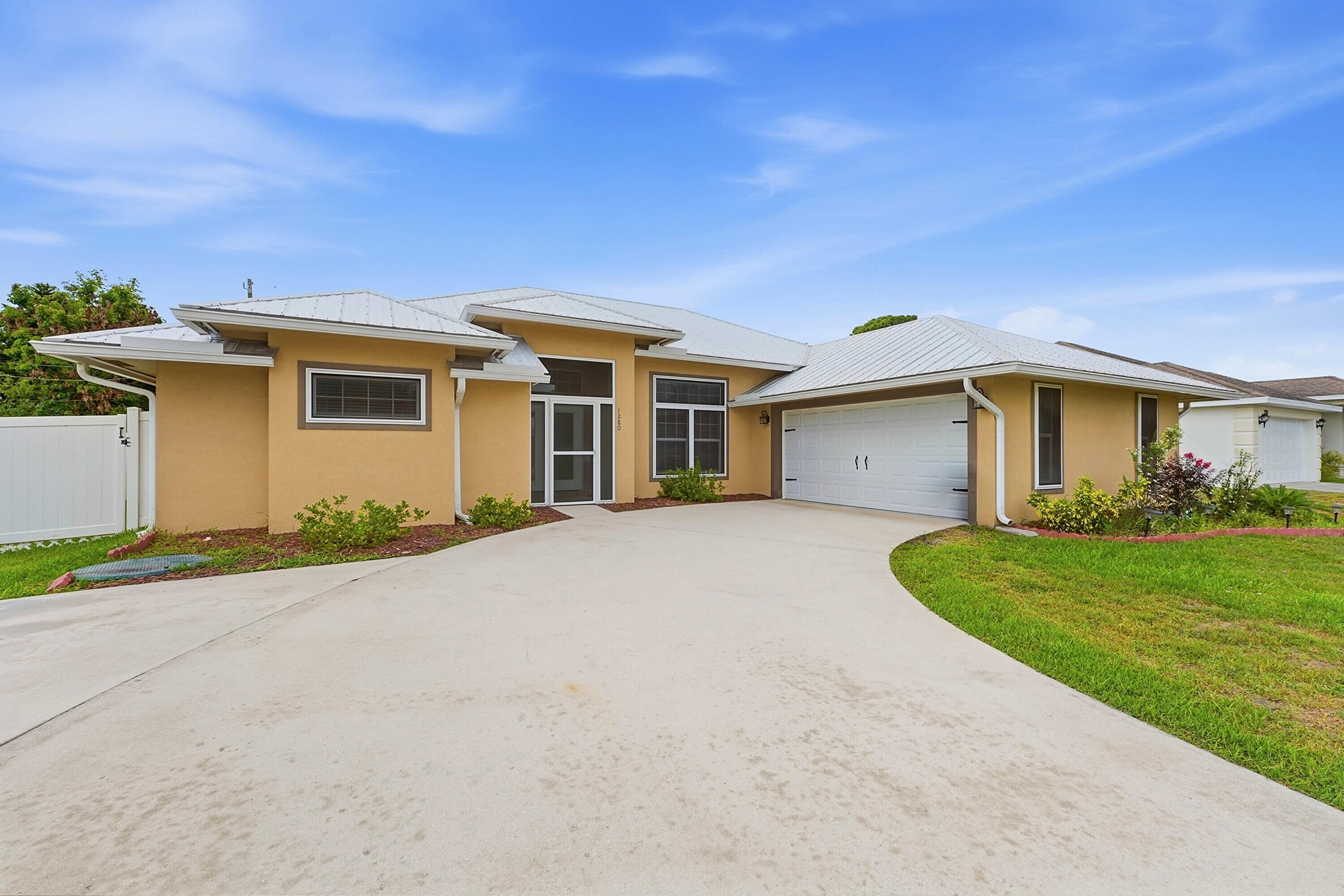 PORT ST LUCIE SECTION 33 - Residential Lease