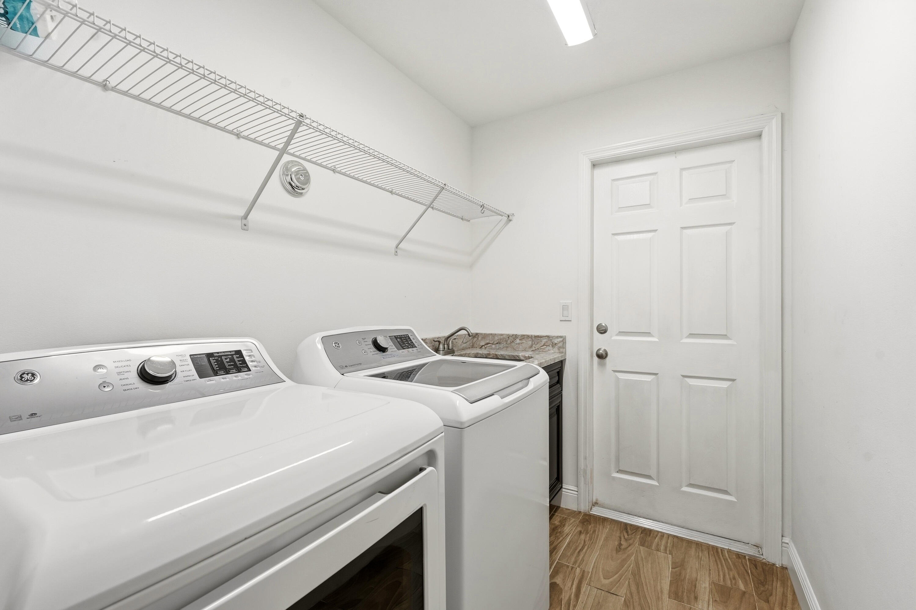 PORT ST LUCIE SECTION 33 - Residential Lease