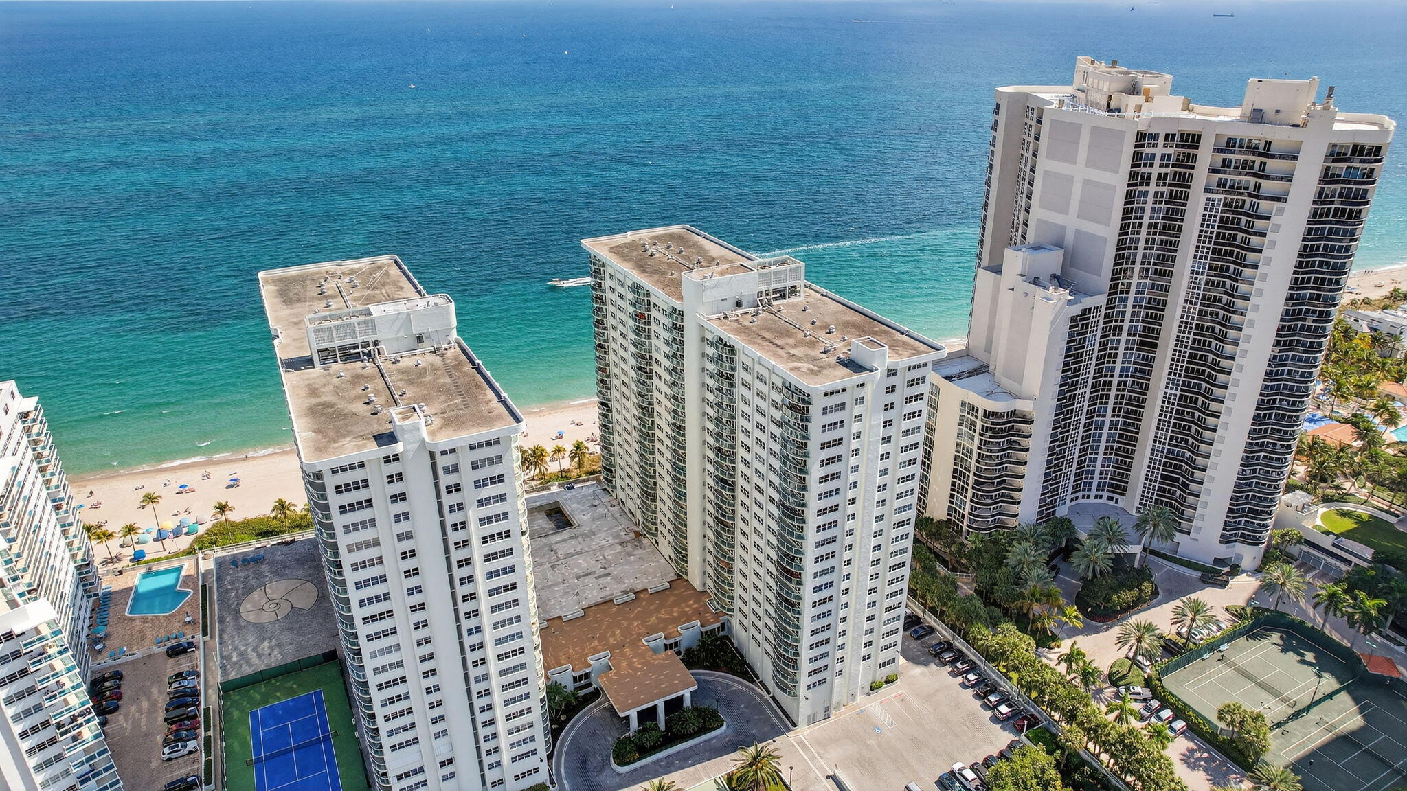SOUTHPOINT CONDO - Residential