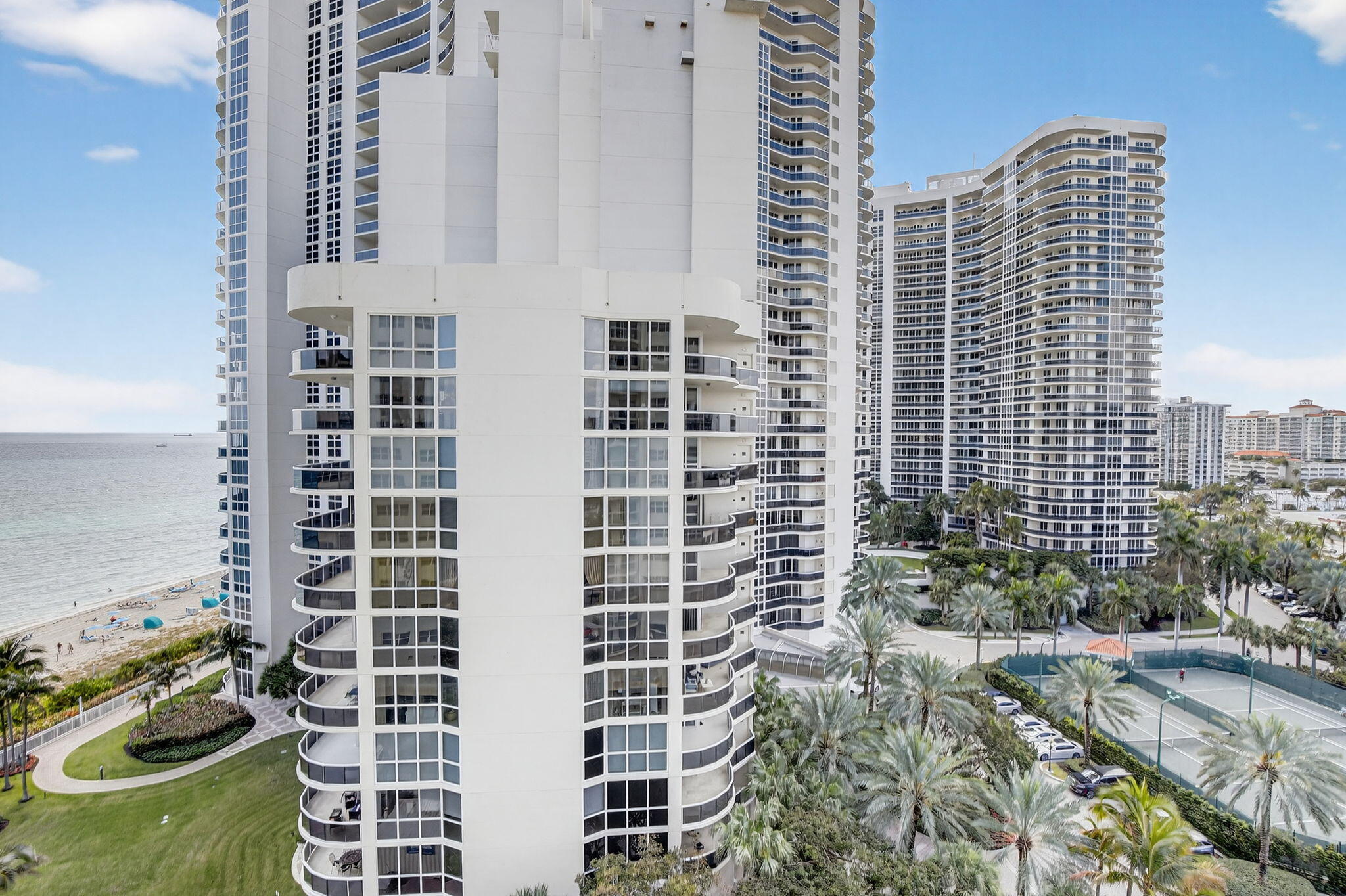 SOUTHPOINT CONDO - Residential