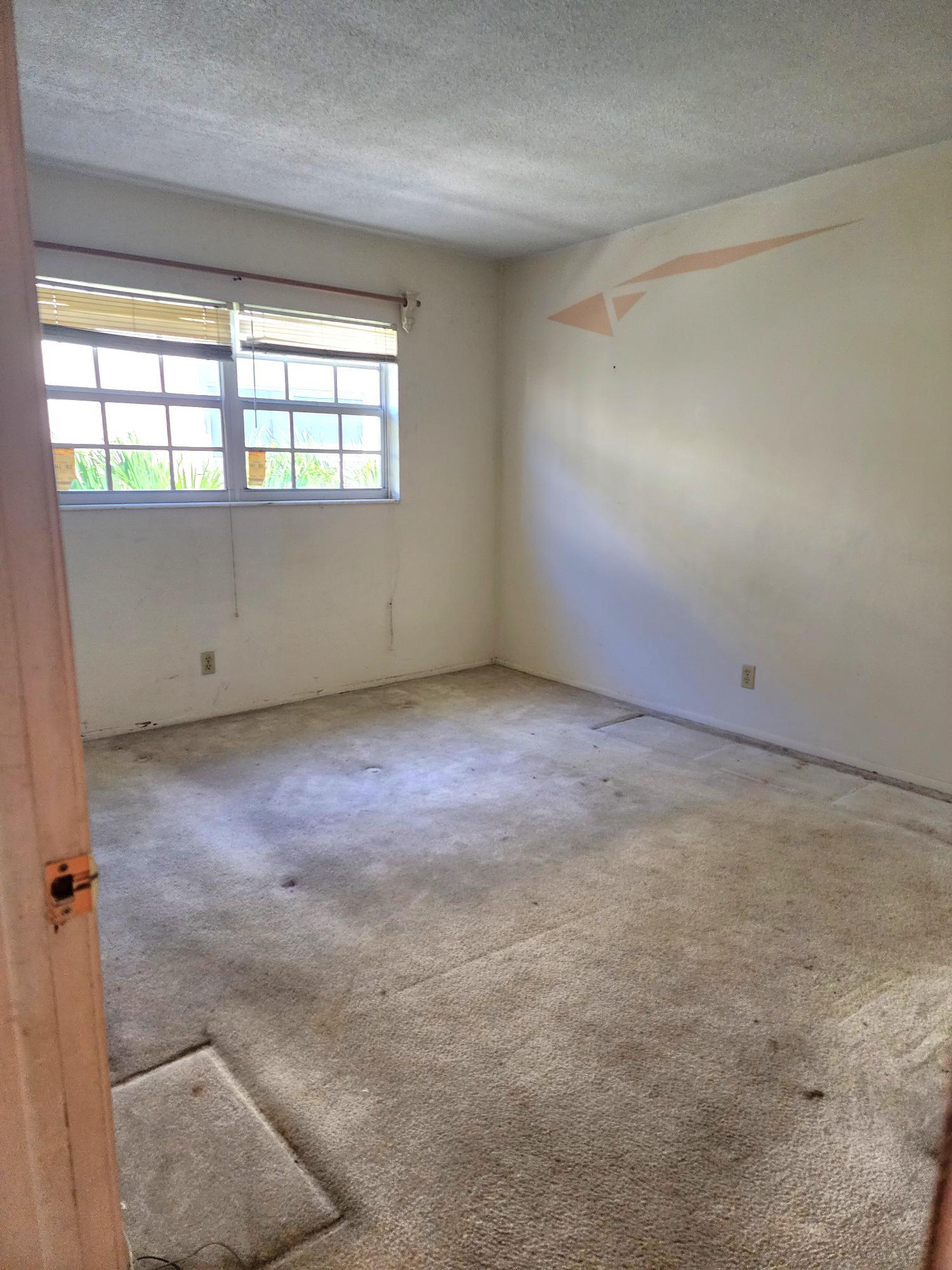 COACH HOUSE EAST & WEST CONDO - Residential