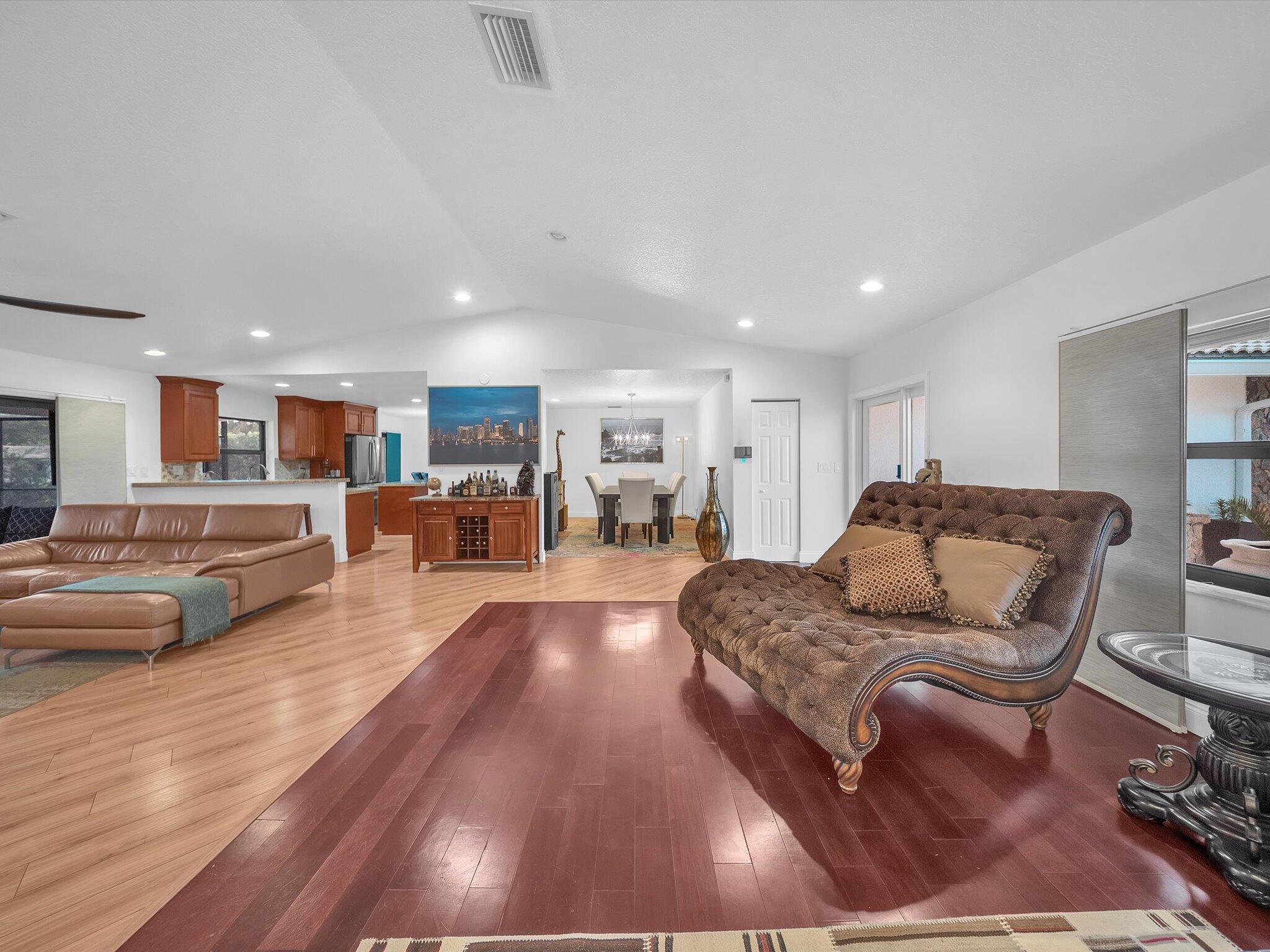 BOCA GREENS 1 - Residential