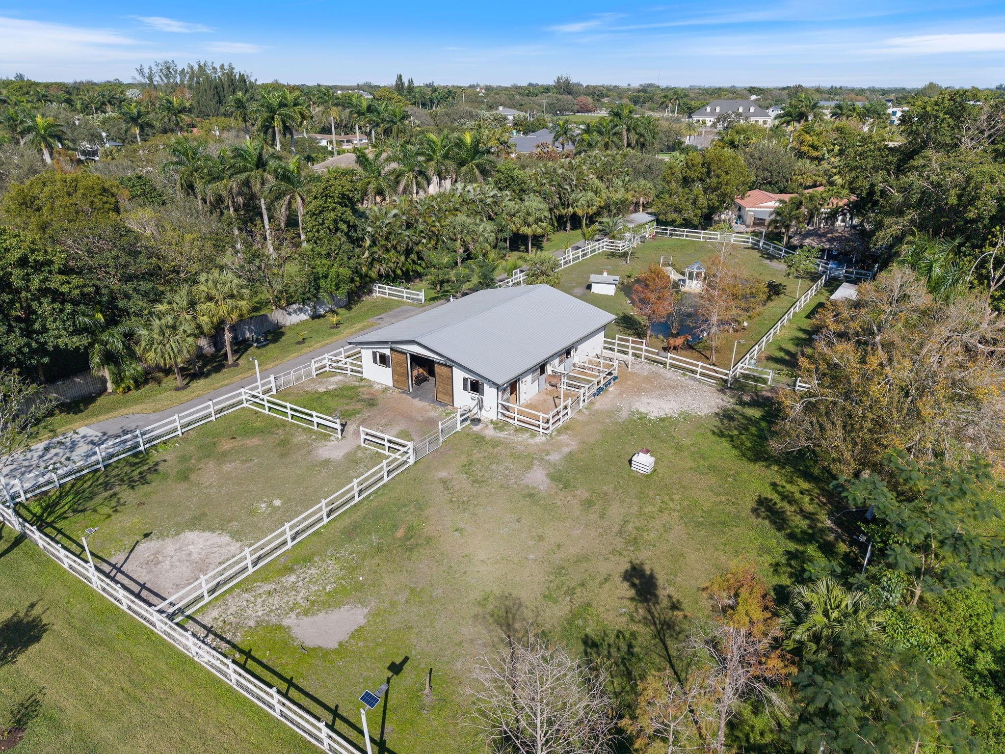SUNSHINE RANCHES - Residential