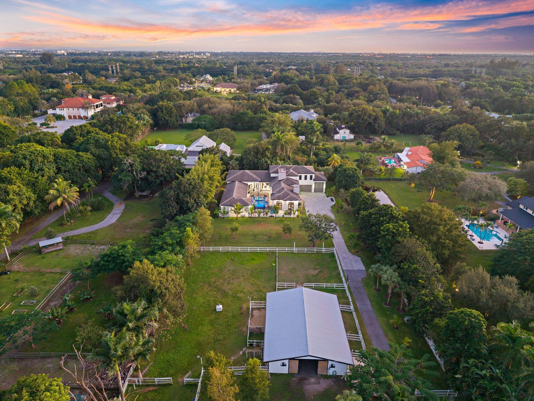 SUNSHINE RANCHES - Residential