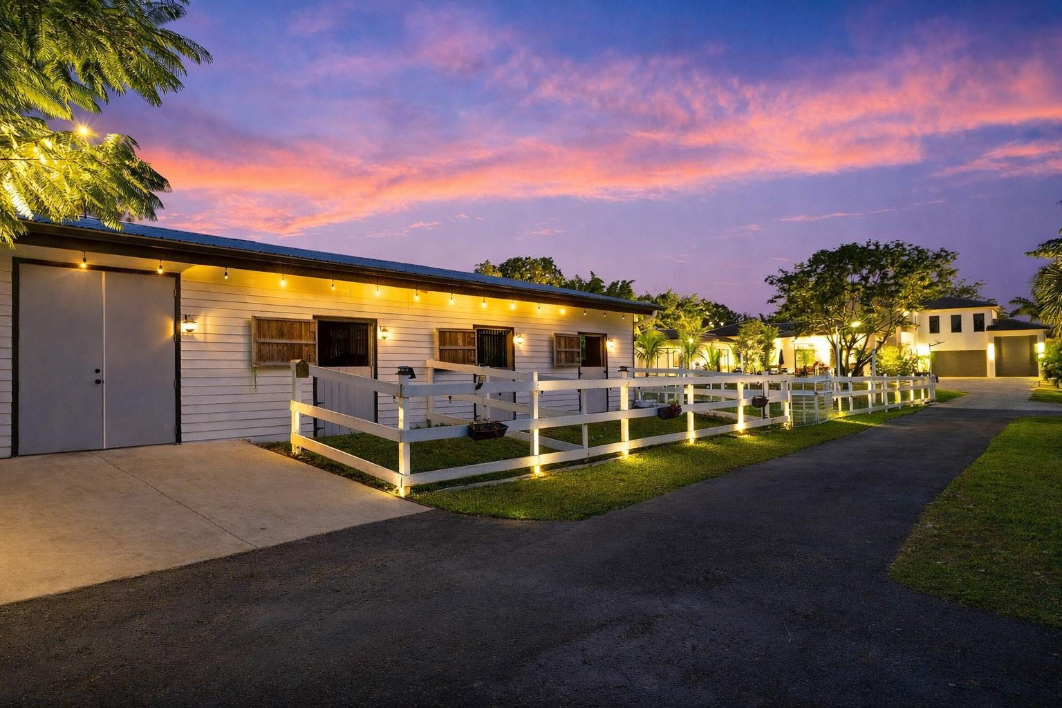 SUNSHINE RANCHES - Residential
