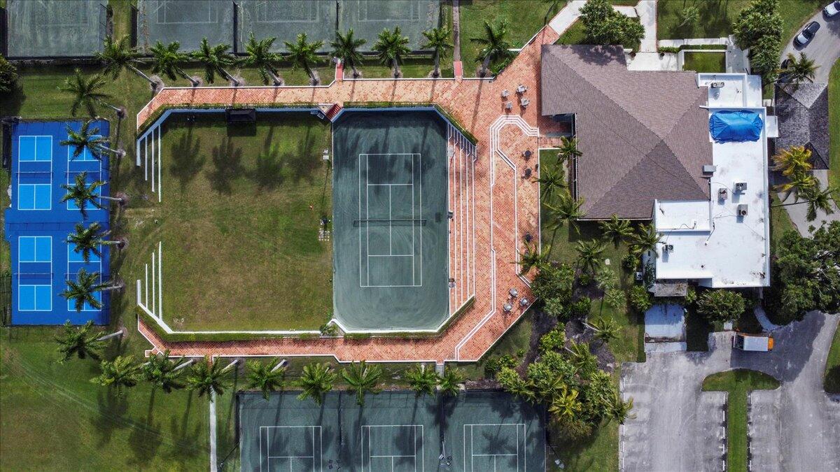 TENNIS LODGES 1 CONDO - Residential Lease