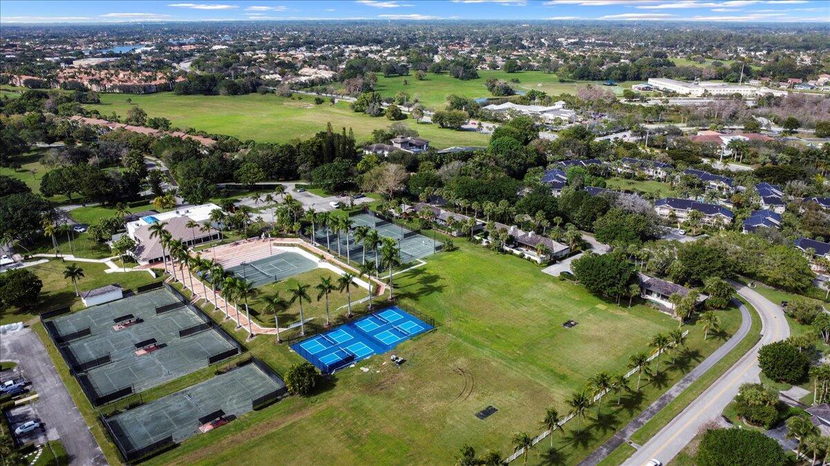 TENNIS LODGES 1 CONDO - Residential Lease