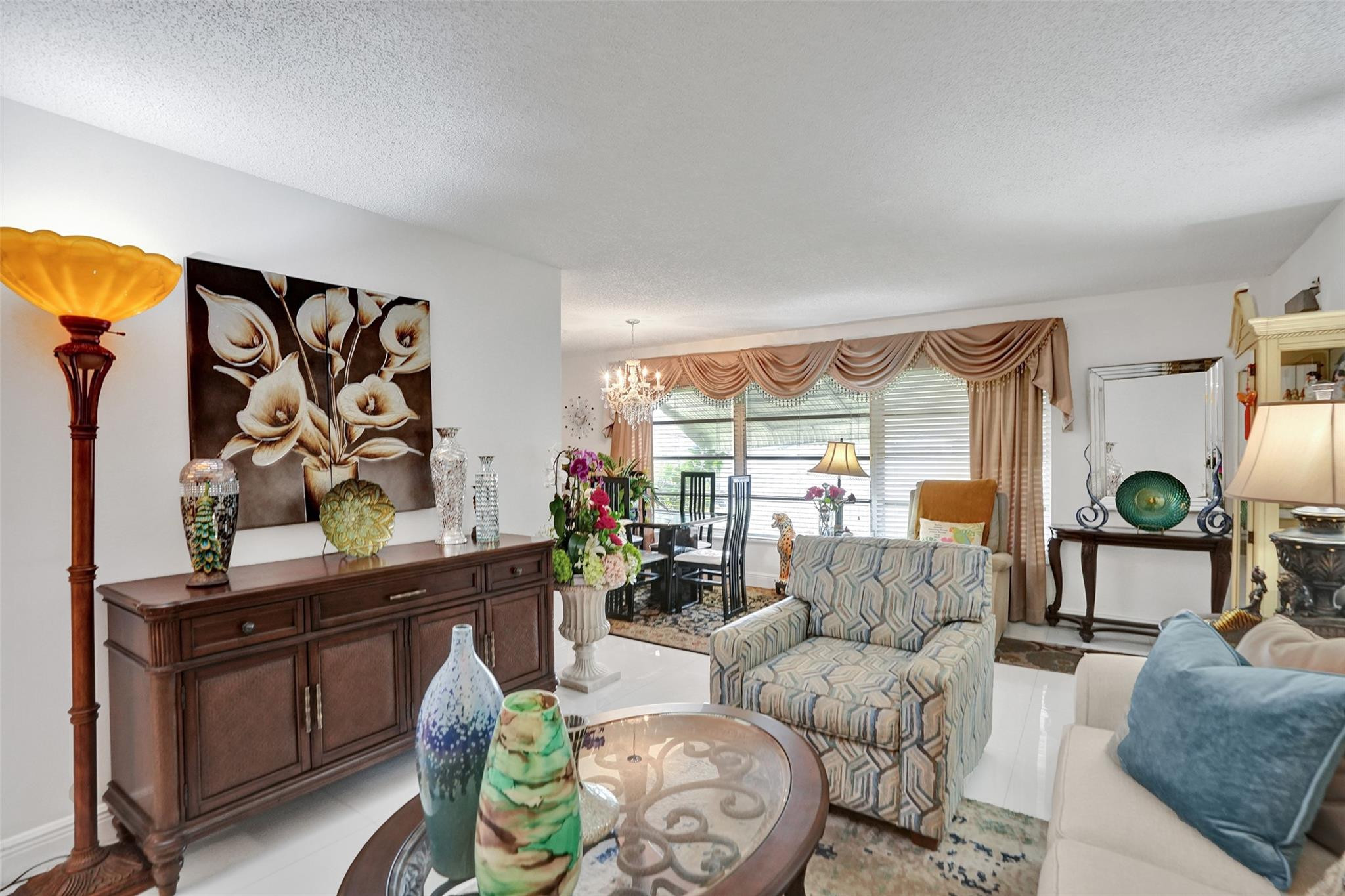 LAUDERDALE WEST - Residential
