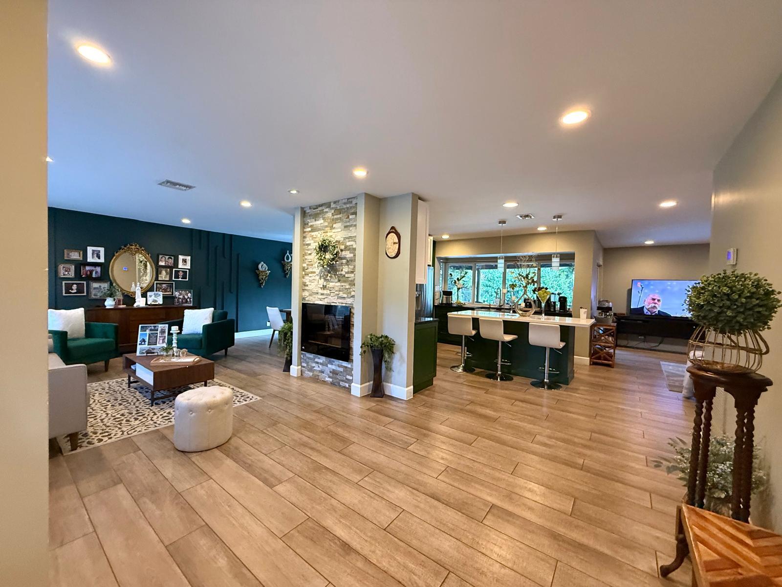 MAPLEWOOD - Residential