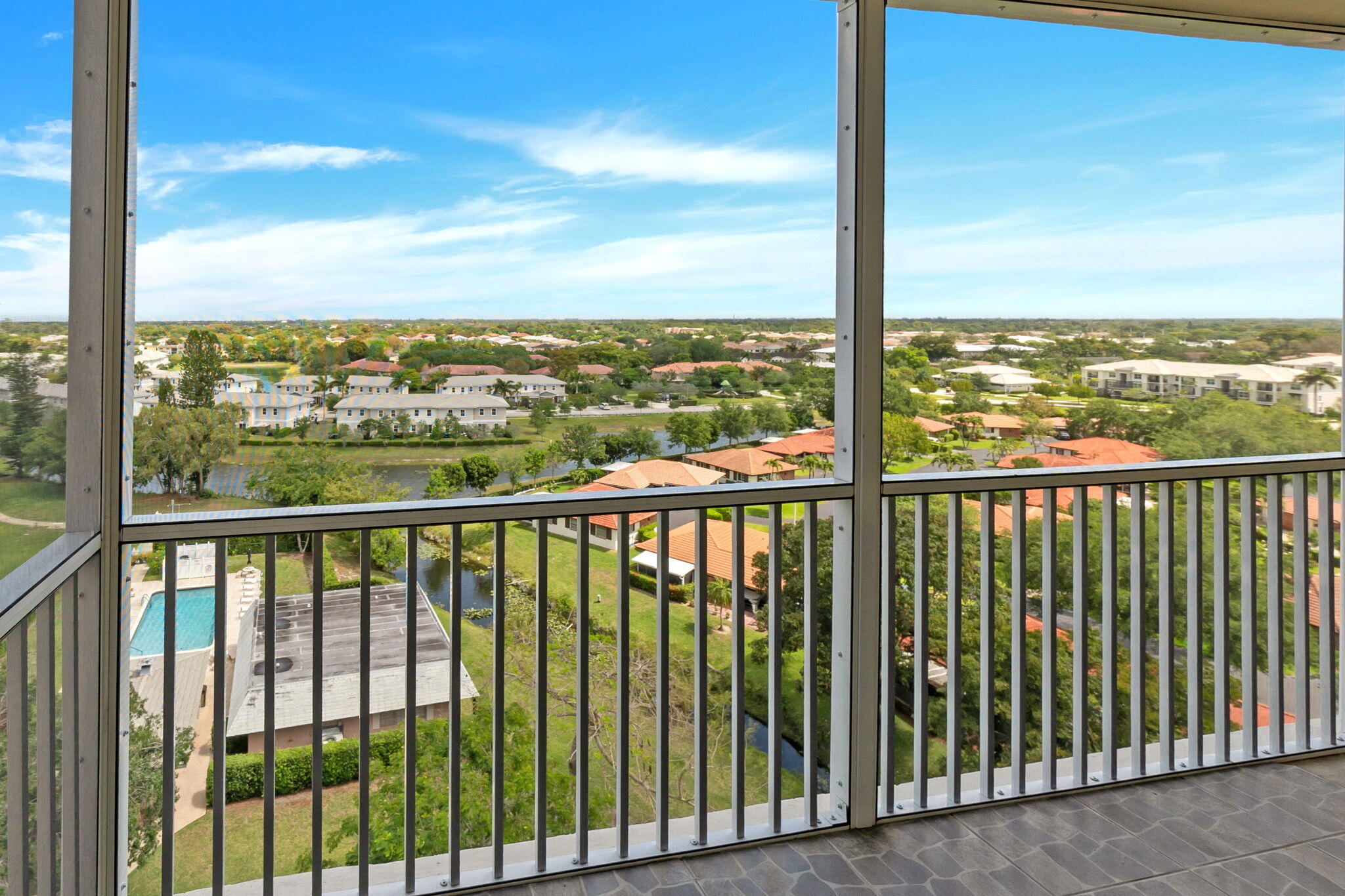 BRIARWOOD CLUB CONDO 4 - Residential