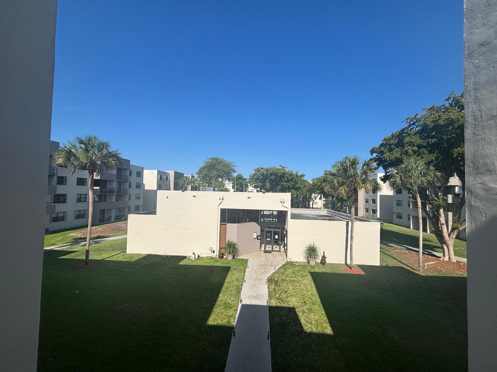 PEPPERMILL KENDALE LKS W CONDO - Residential Lease