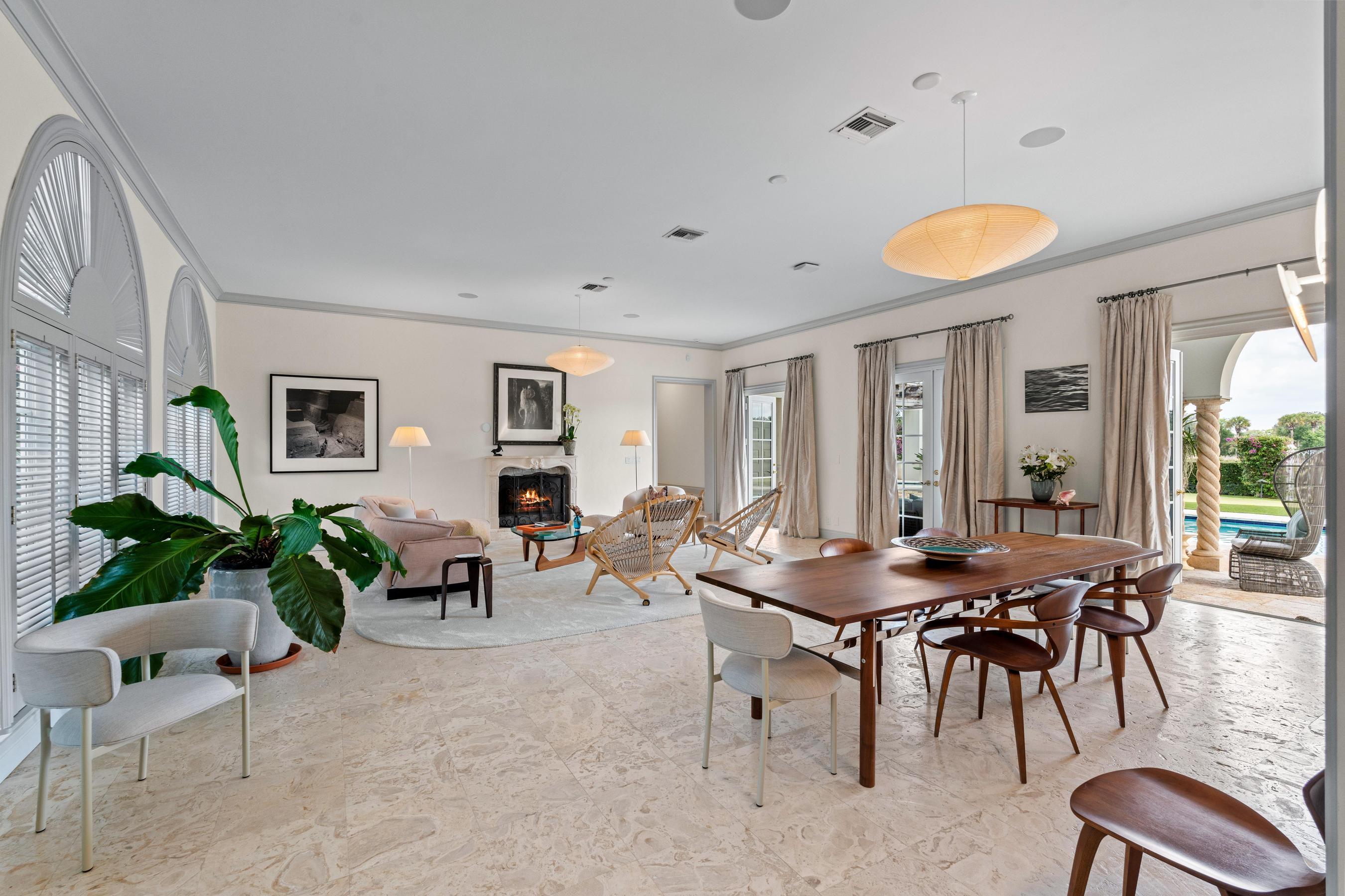 KENSINGTON REPL OF PALM BEACH POLO & COUNTRY CLUB - Residential