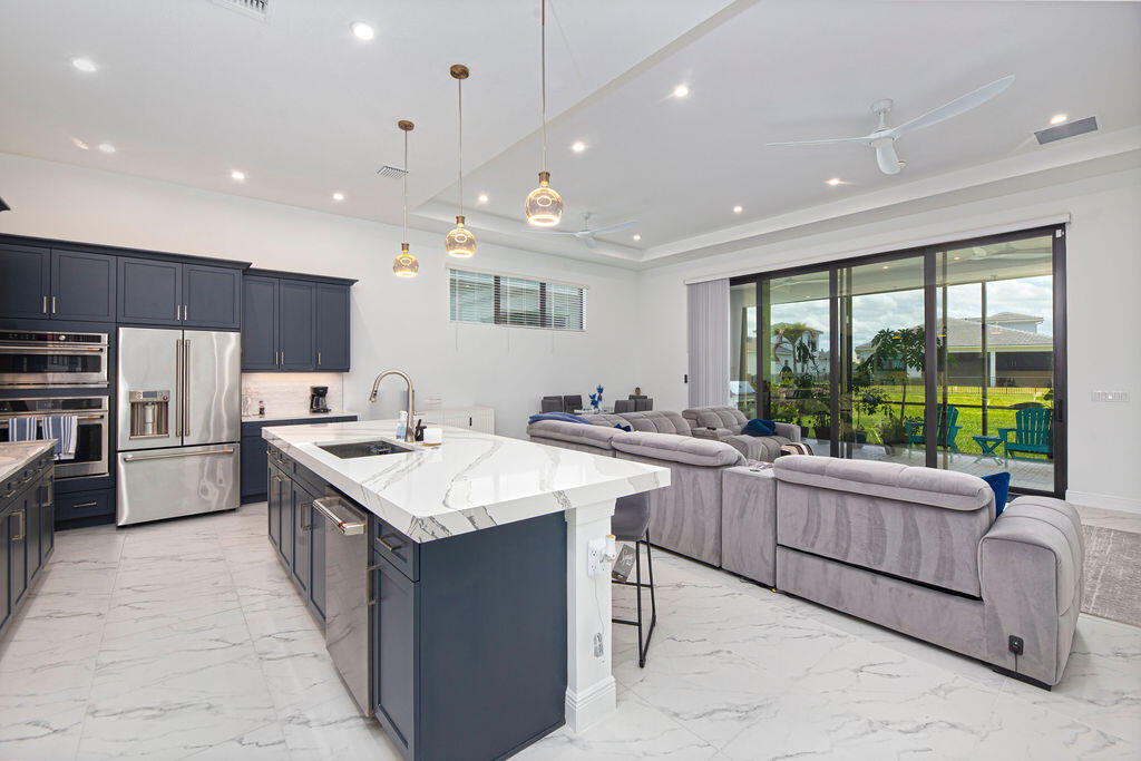 VERANO SOUTH PUD 1 - POD E - PLAT NO. 2 - Residential Lease