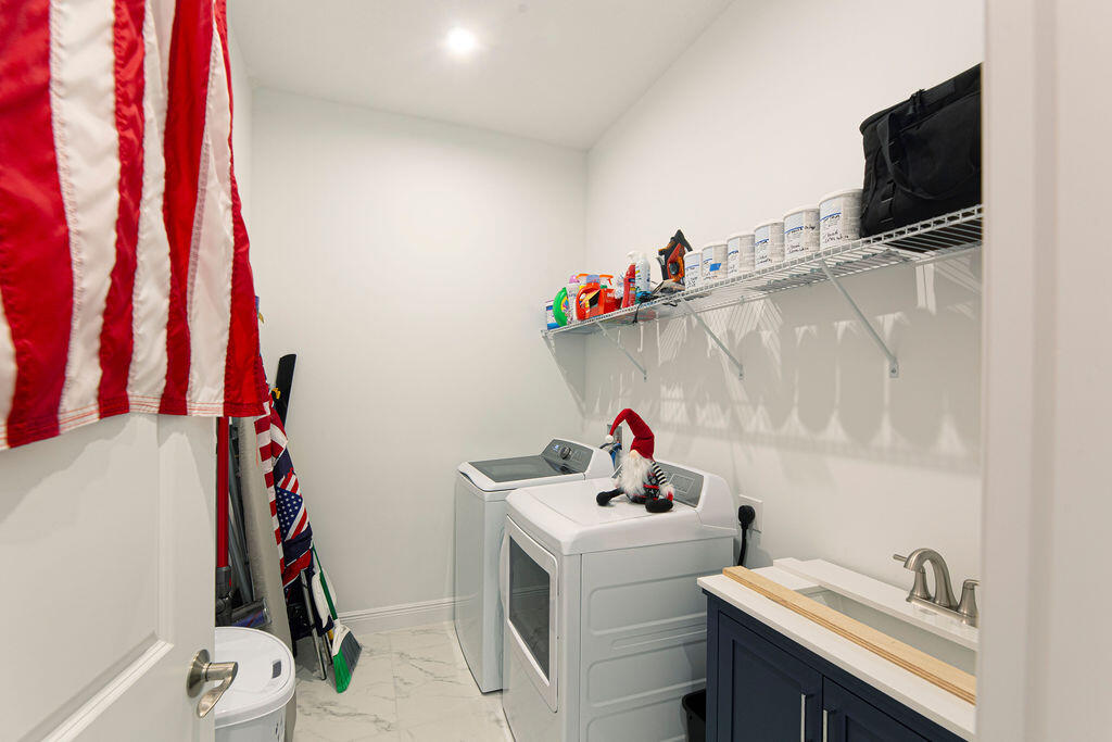 VERANO SOUTH PUD 1 - POD E - PLAT NO. 2 - Residential Lease