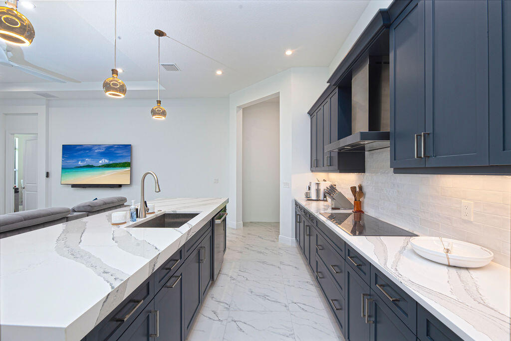 VERANO SOUTH PUD 1 - POD E - PLAT NO. 2 - Residential Lease