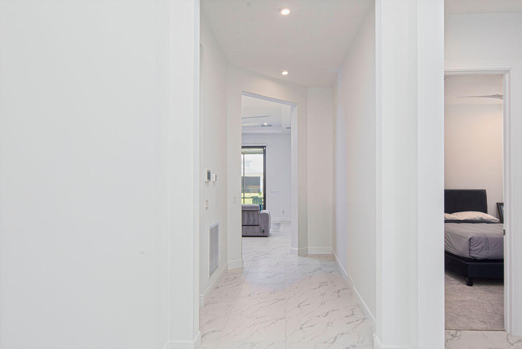 VERANO SOUTH PUD 1 - POD E - PLAT NO. 2 - Residential Lease